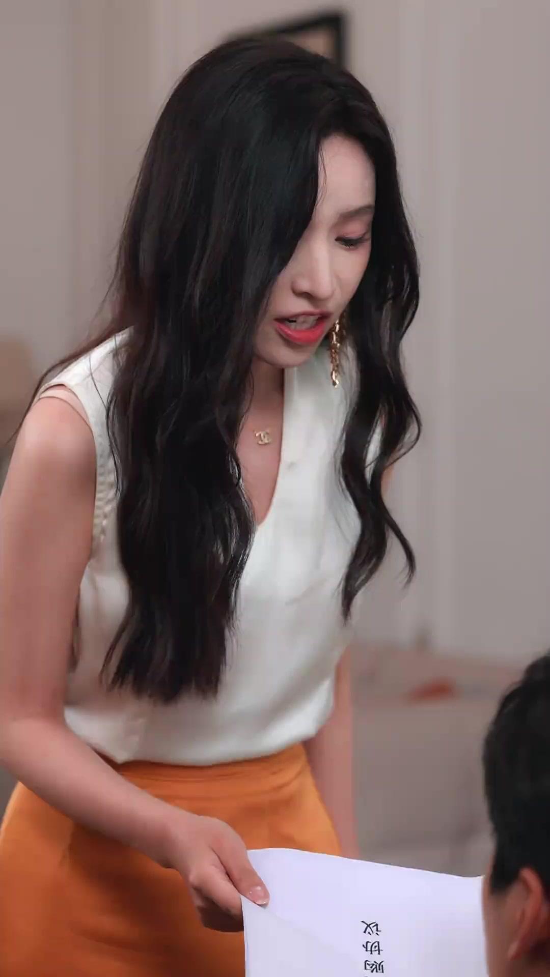 (Doblado) ¿No soy su esposa legítima?