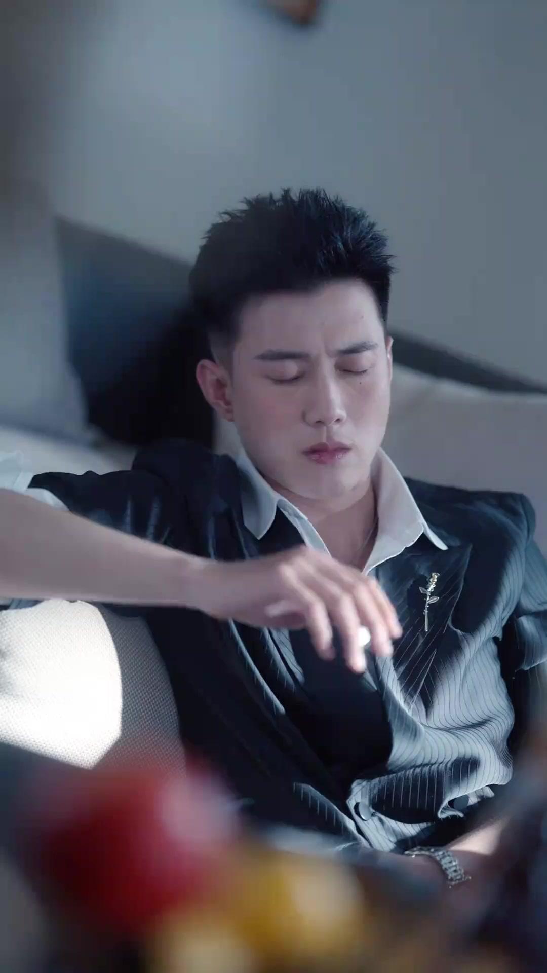 Bunga Berduri di Ruang Sidang