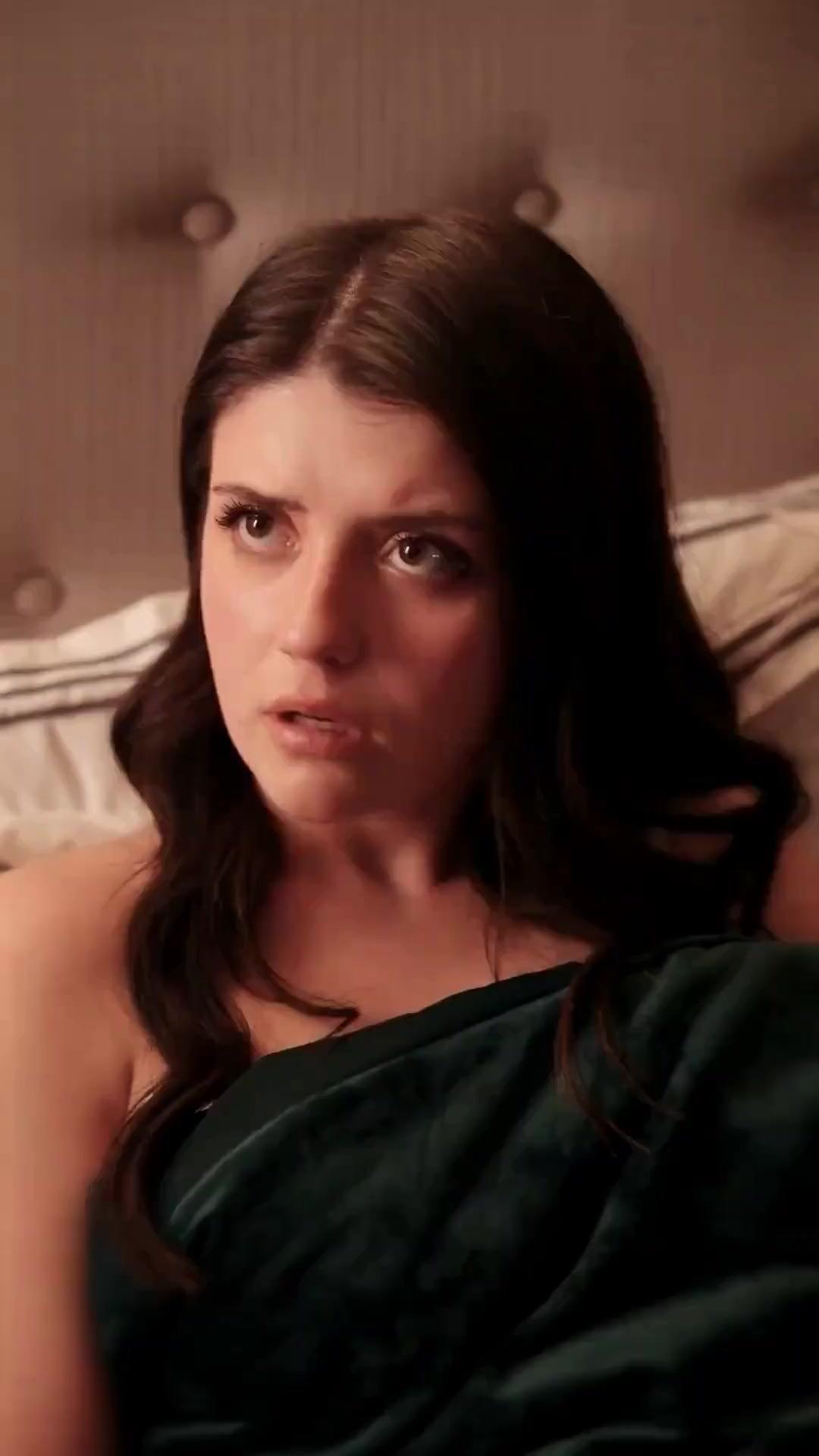 (Doblado) Bebé, me estás perdiendo