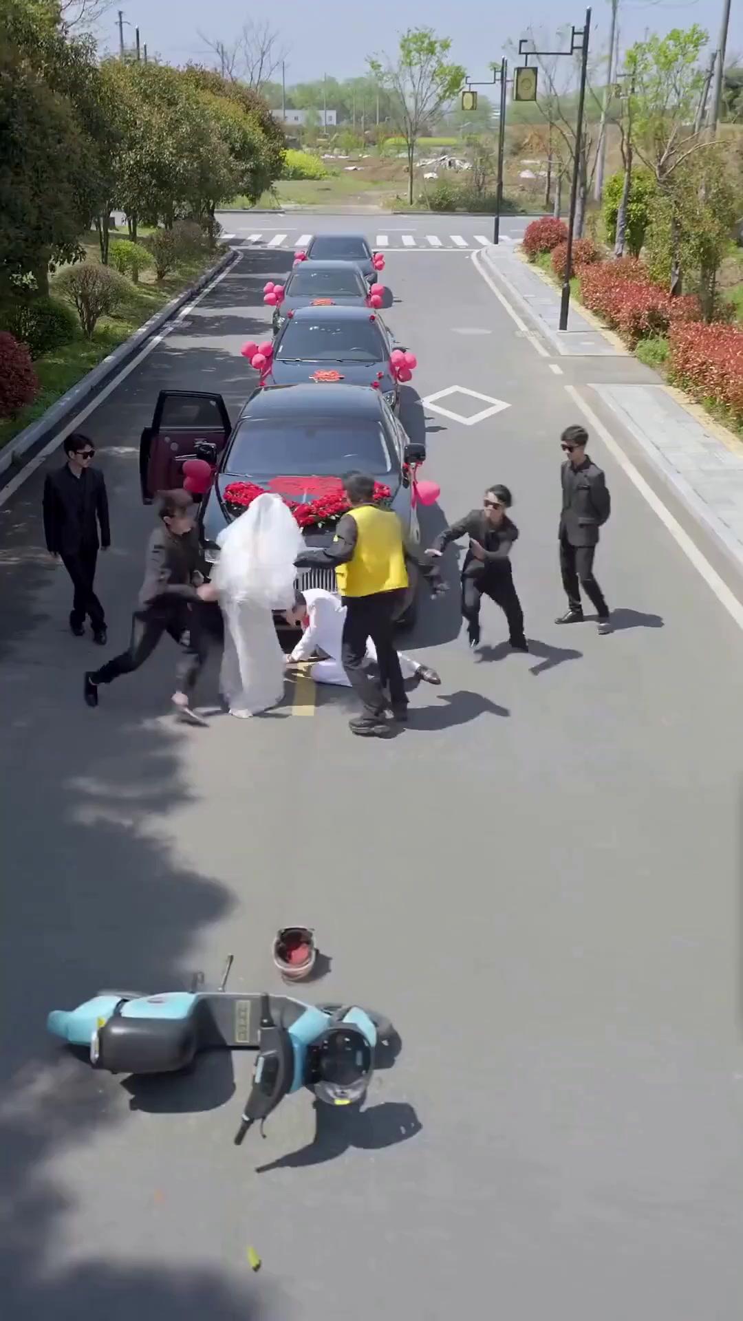 (吹き替え) 貢いで、貢いで、成り上がれ