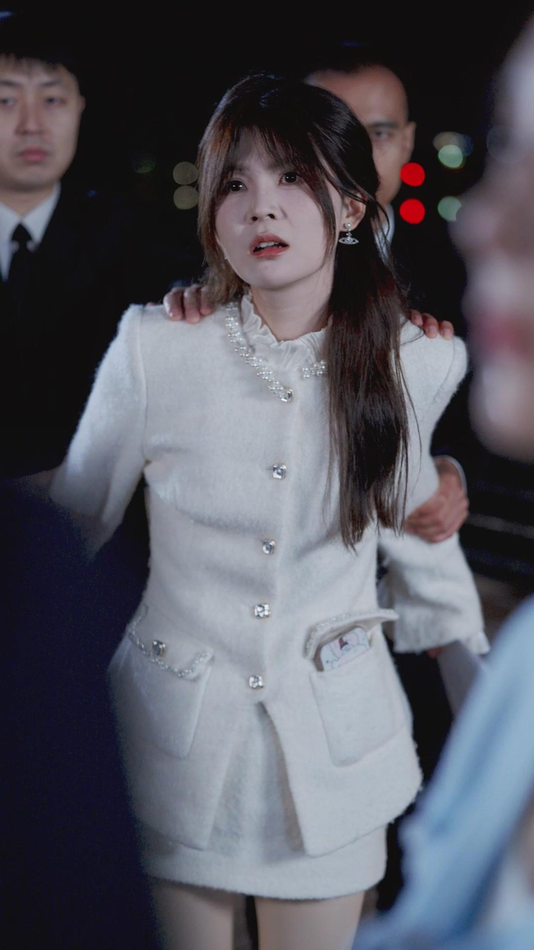 Ugly Husband's Secret Identity