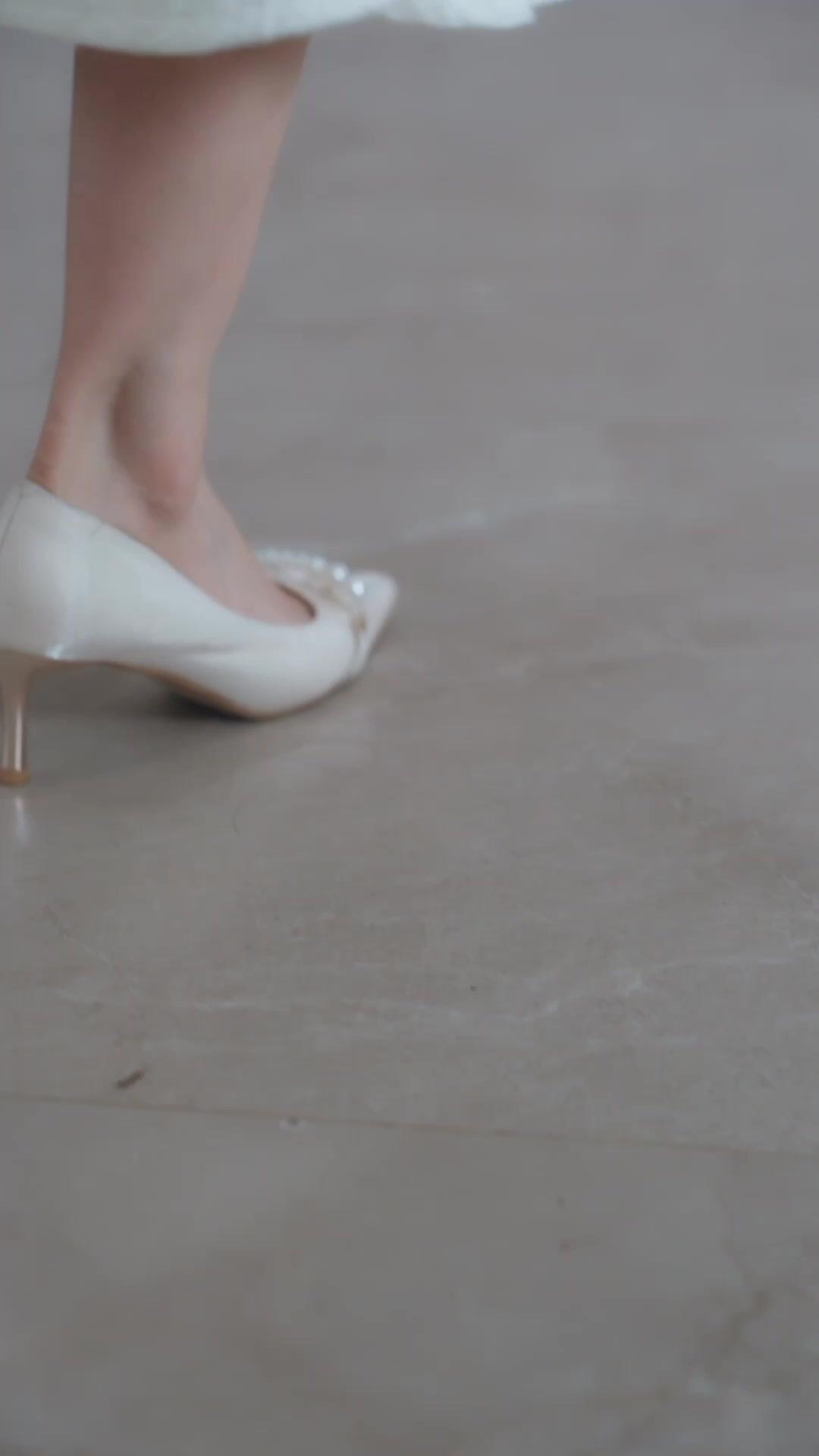 The Billionaire’s Broken Doll