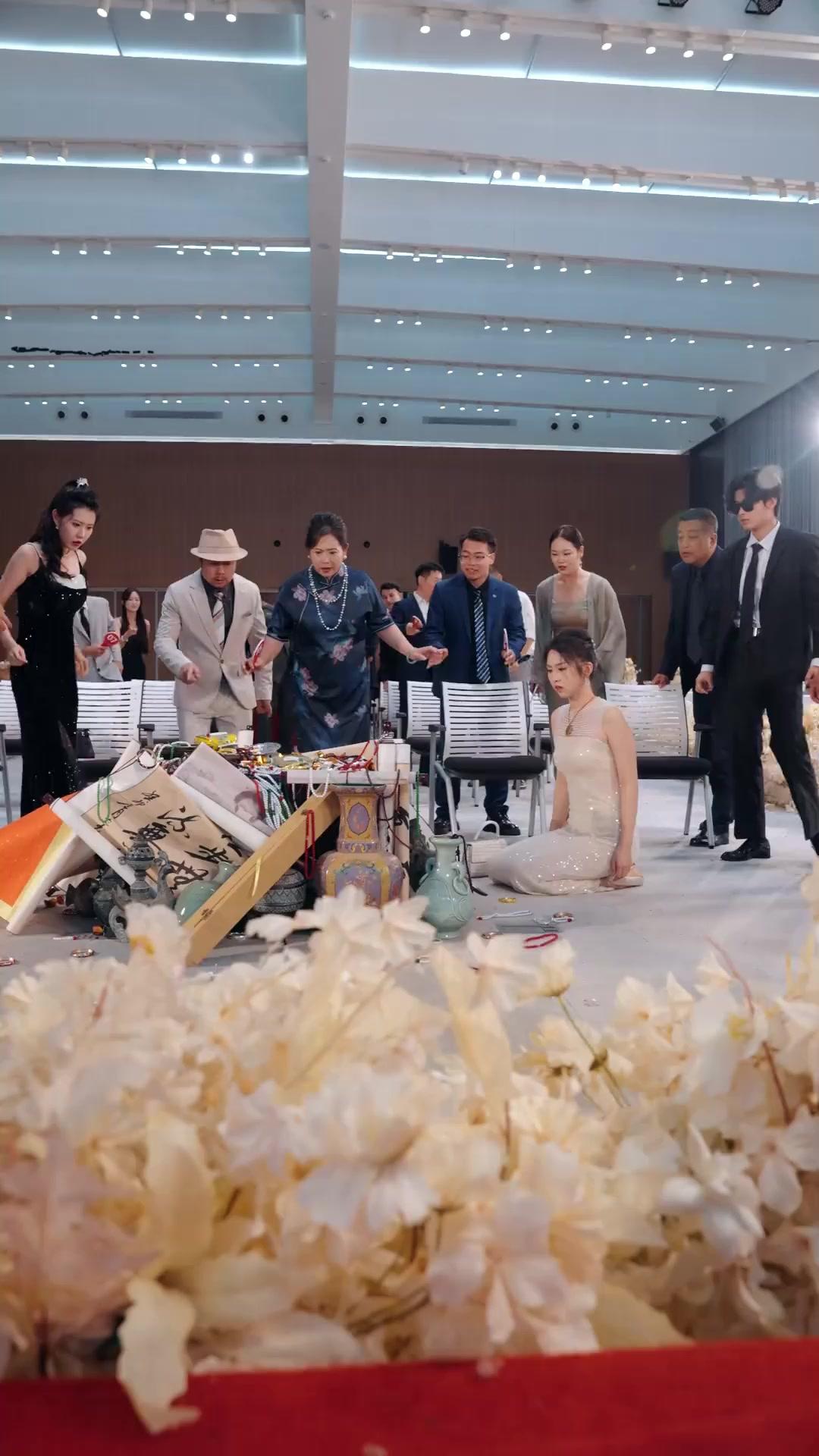 Kerana Ibu / Aku Menyeberangi Masa 