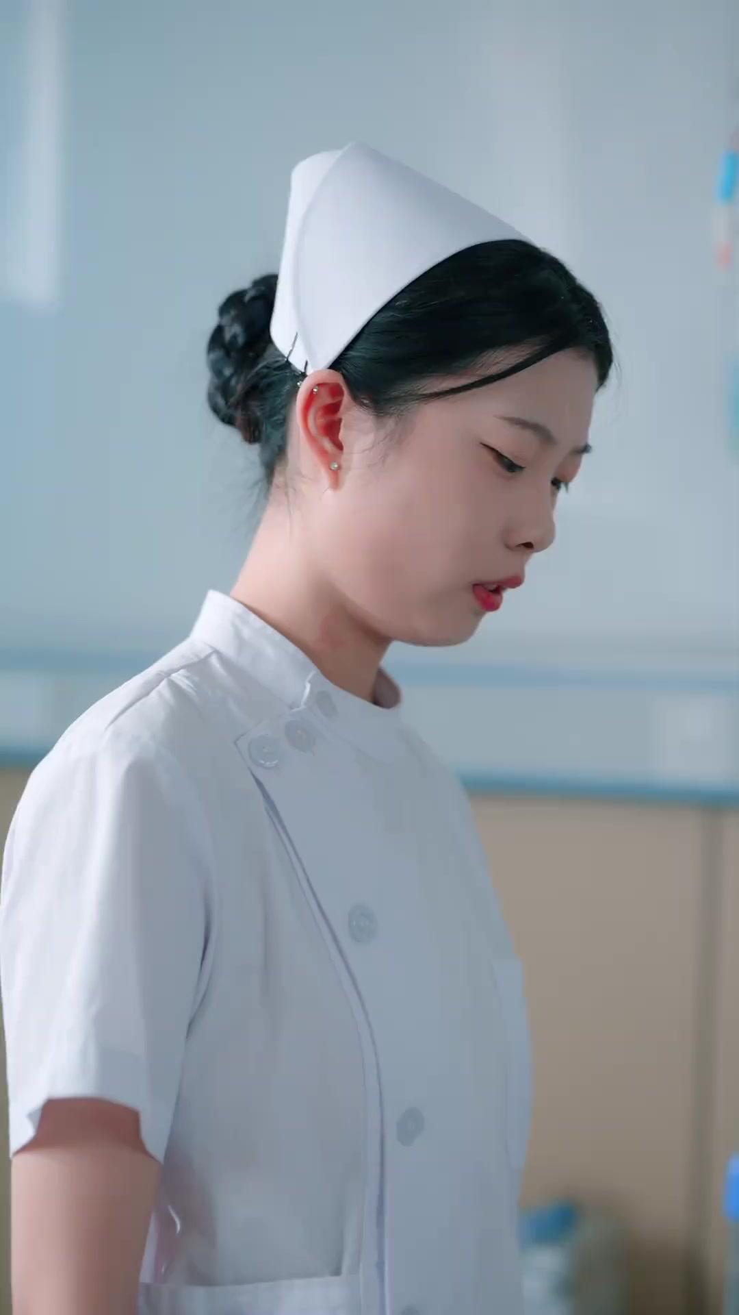 Gả Cho Kẻ Thù Của Anh