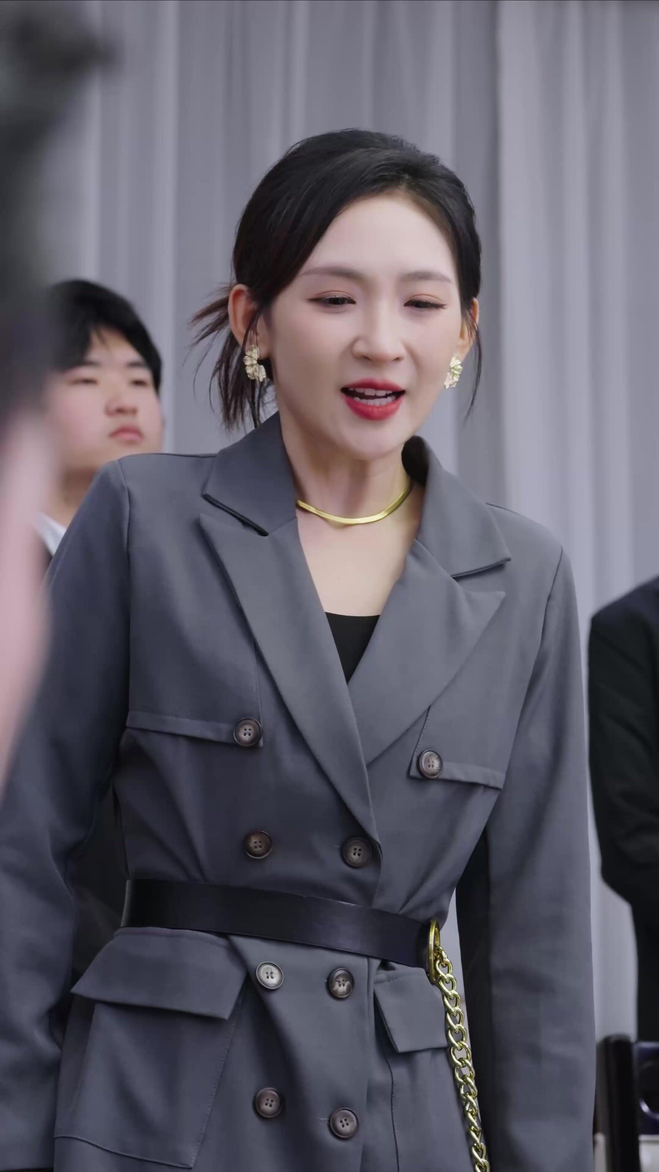 Hạnh Phúc Trao Em 