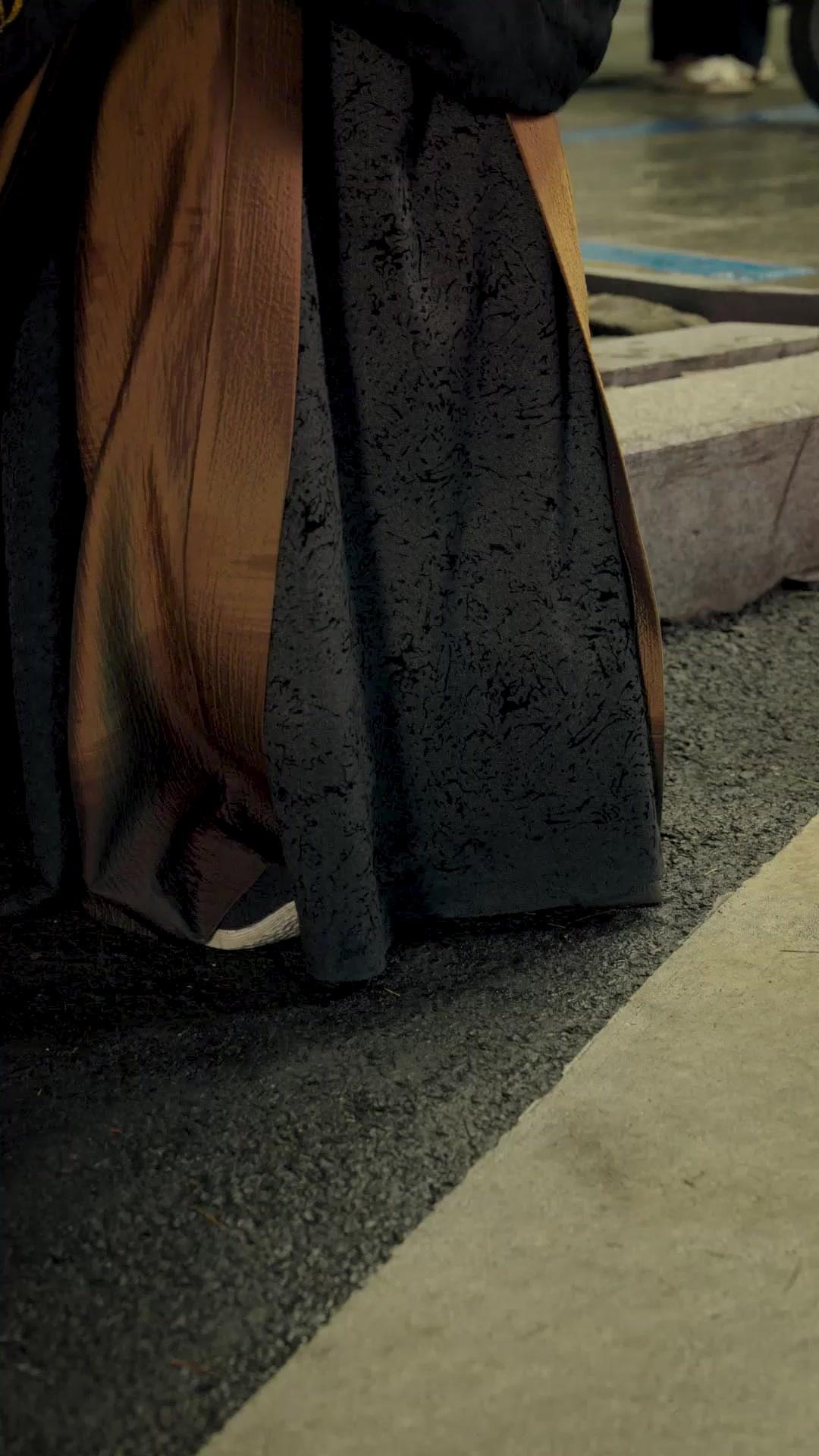 暴君黏上現代千金