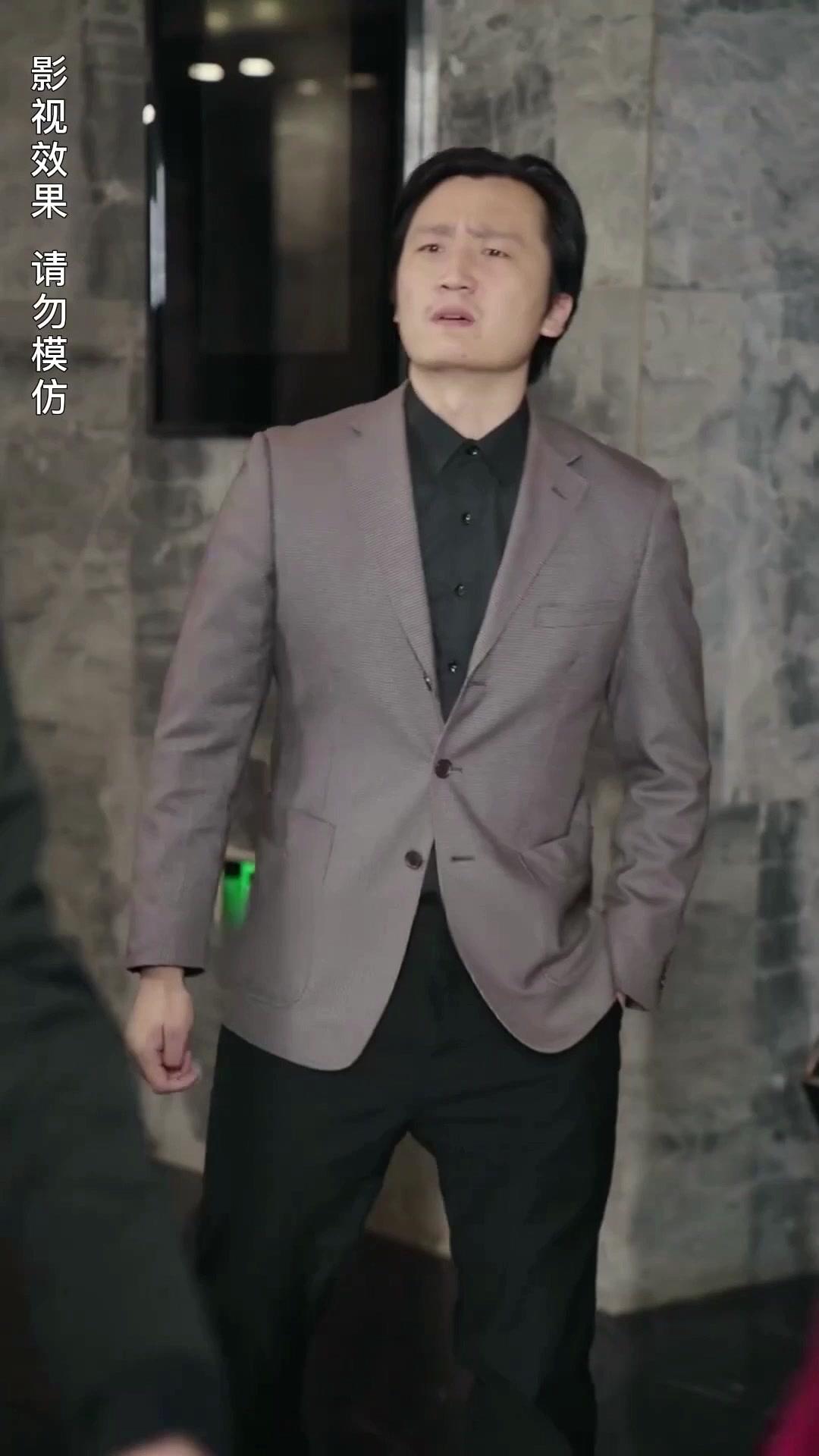 LA CHUTE ET LA COURONNE