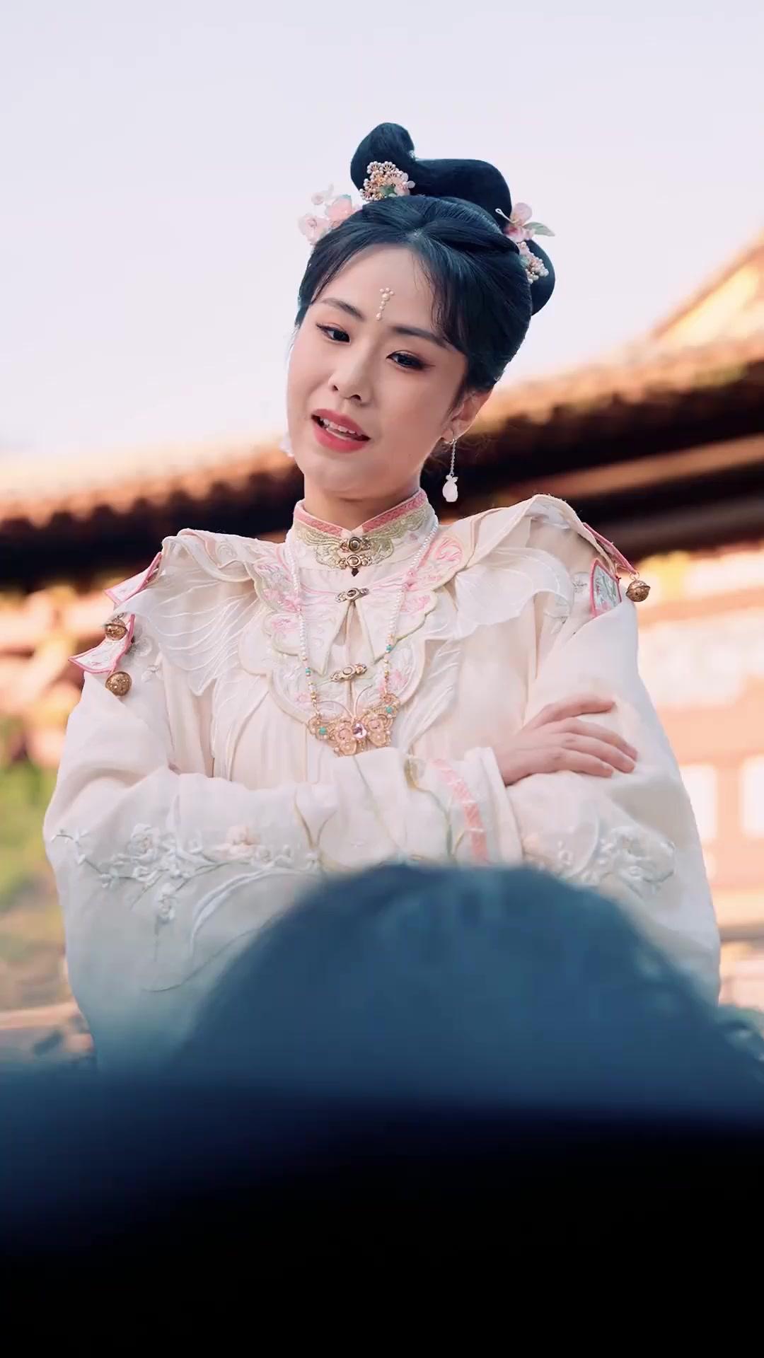 (Dubbed)The Emperor's Cloaked Convict Queen