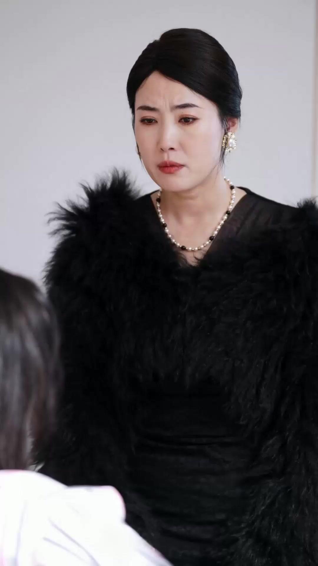 (Dubbed)Winter Romance at the Grand Hotel