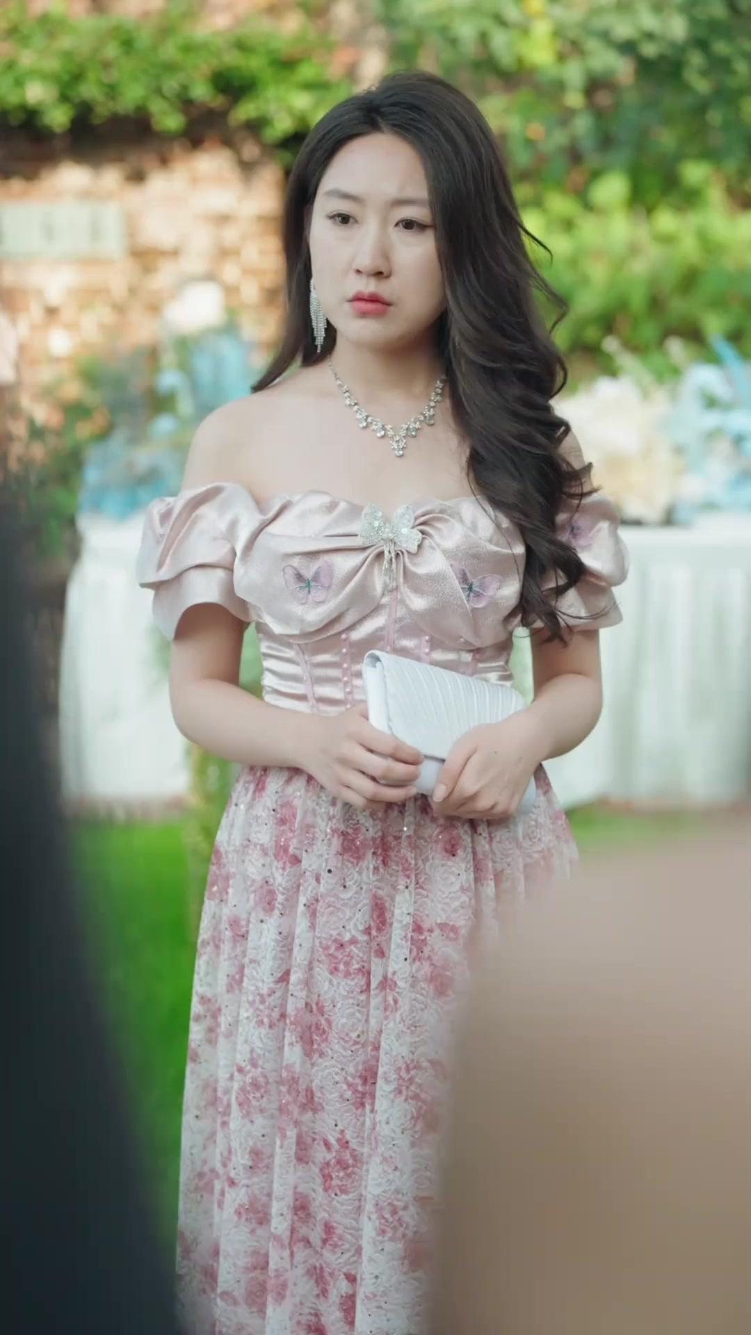 Ugly Husband's Secret Identity