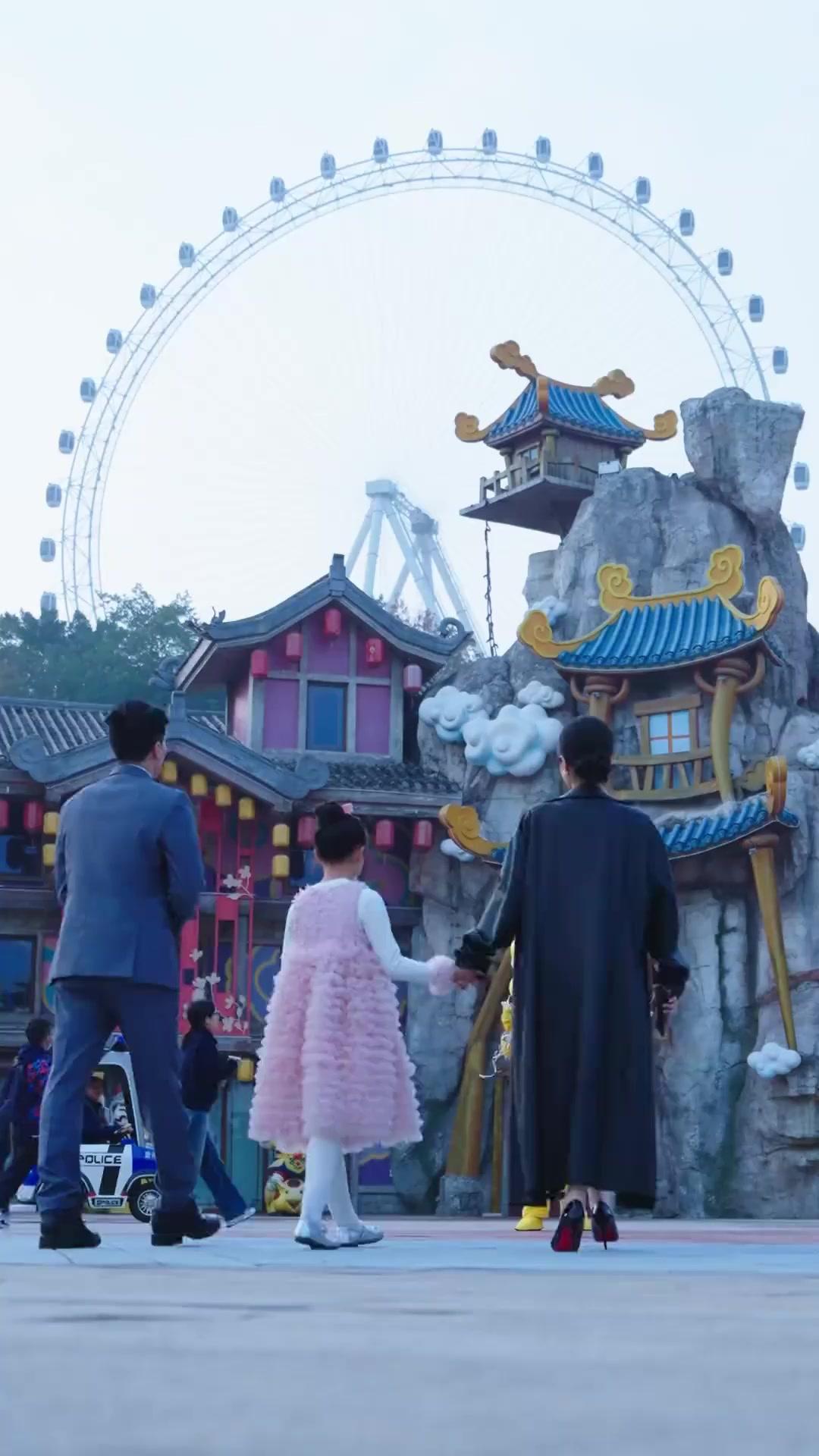 (Dublajlı) Dağılmayan Sis, Giden İnsan