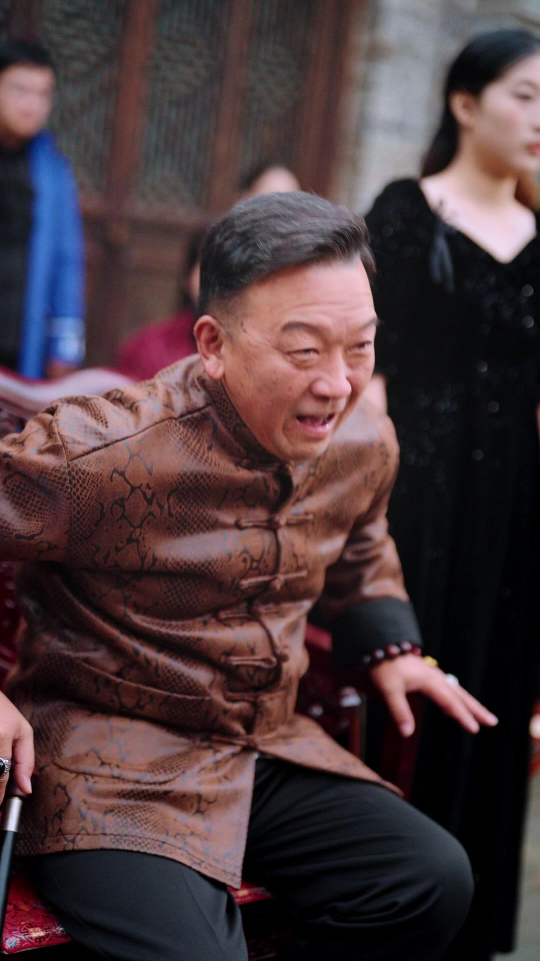 สุ้มเสียงในรอยแผล