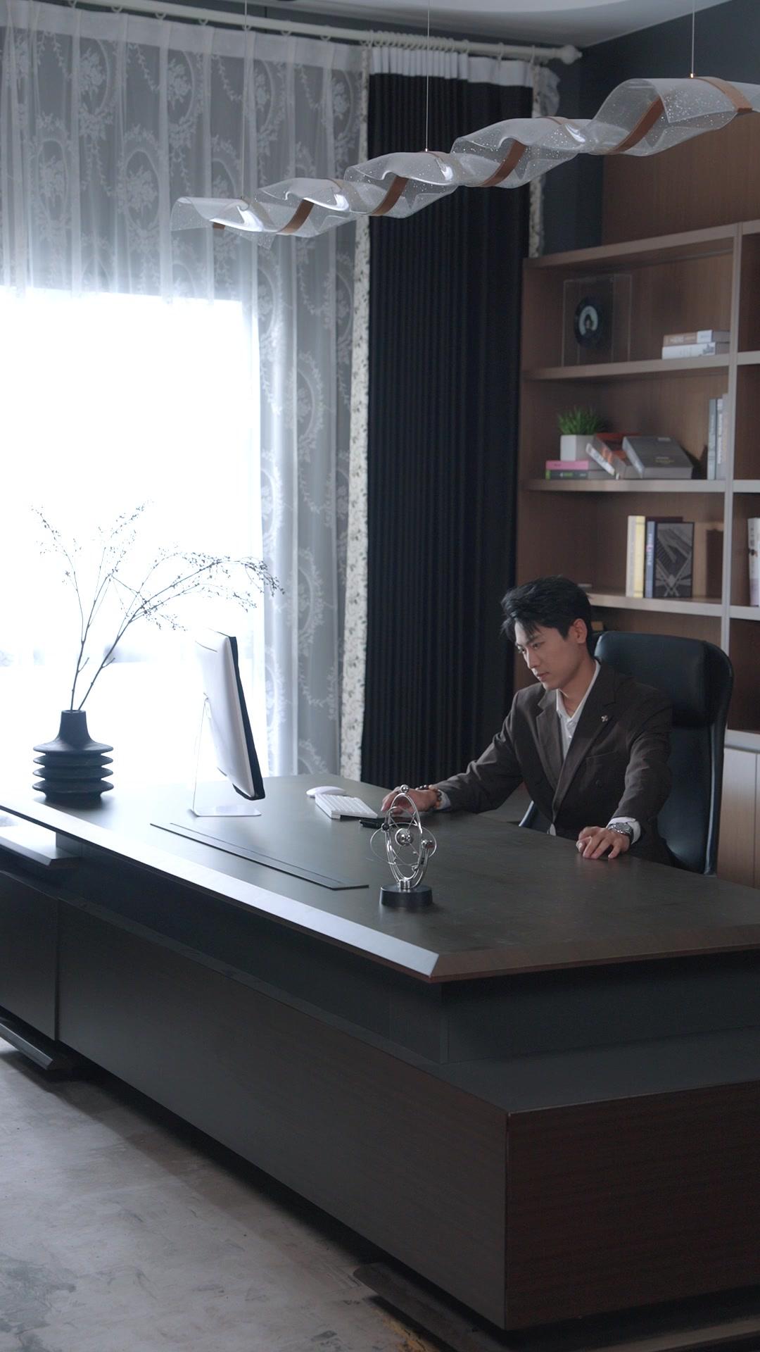 Tiga tahun menjadi istri palsu