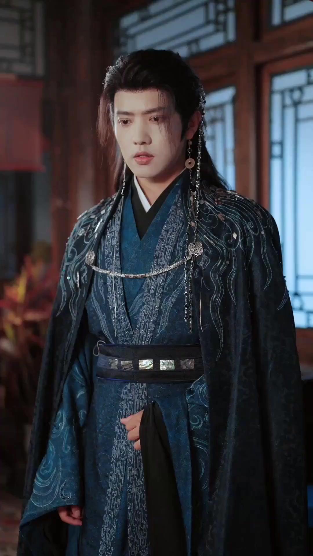 (مدبلج) ليلى عرافة القصر