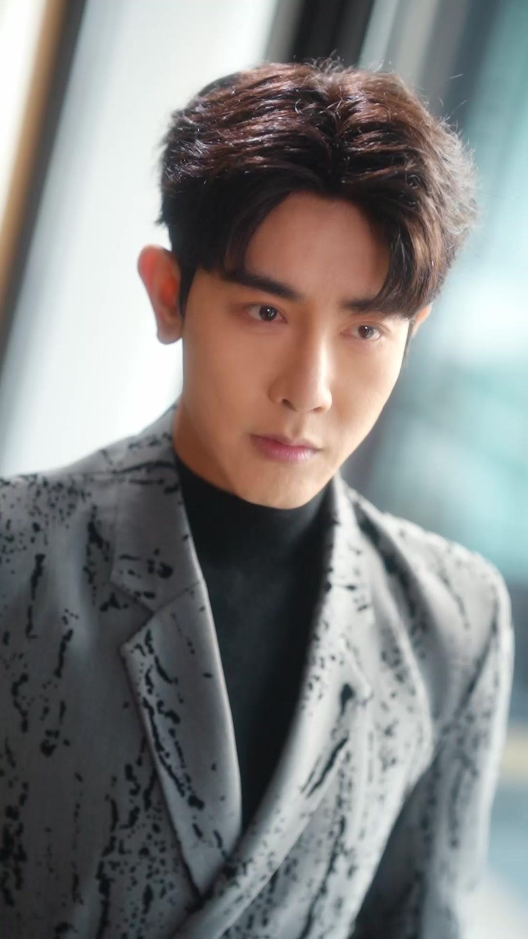 From Nobody to Fake Heiress