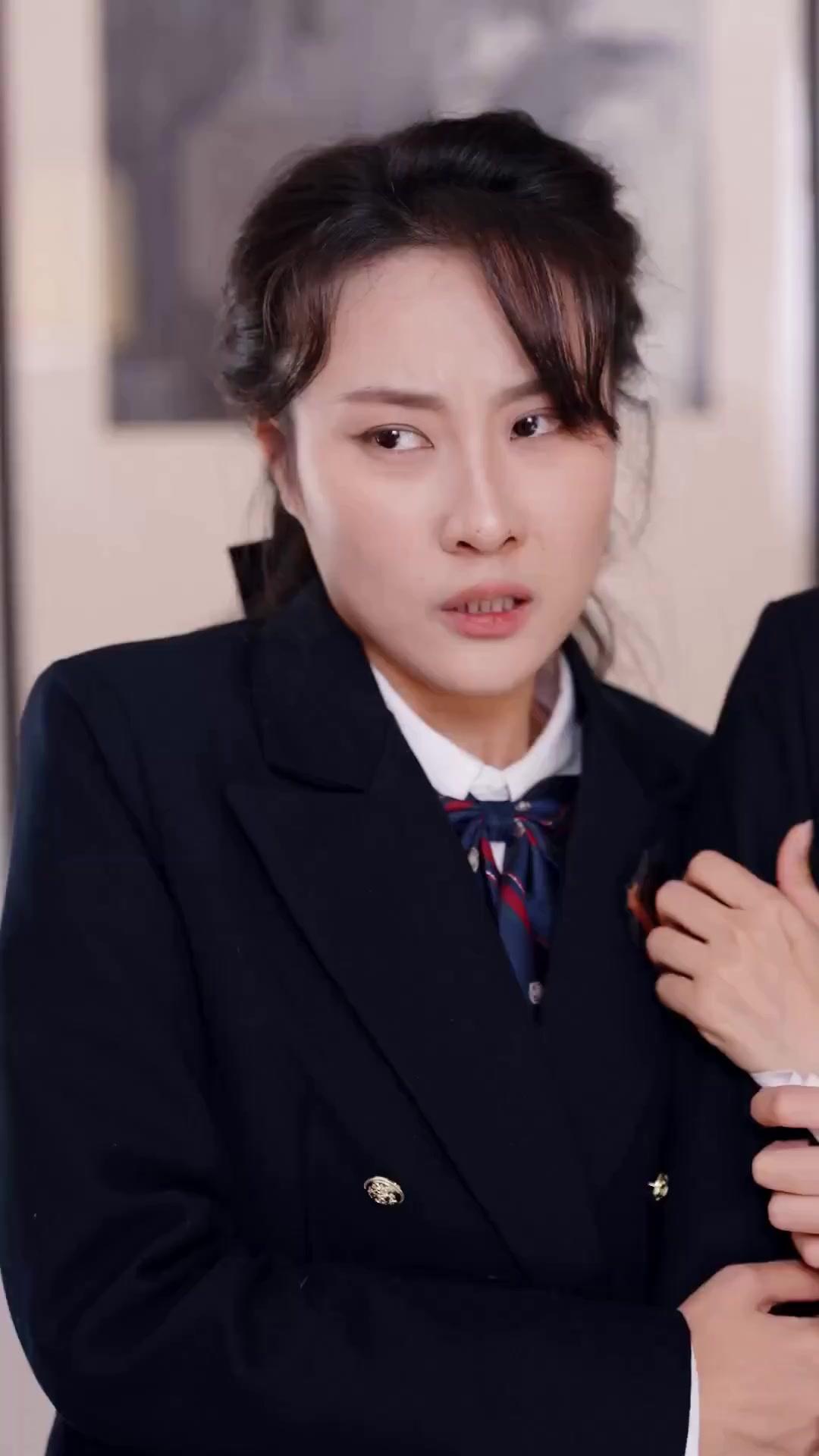 (Dublagem) Não Irrite a Verdadeira Herdeira