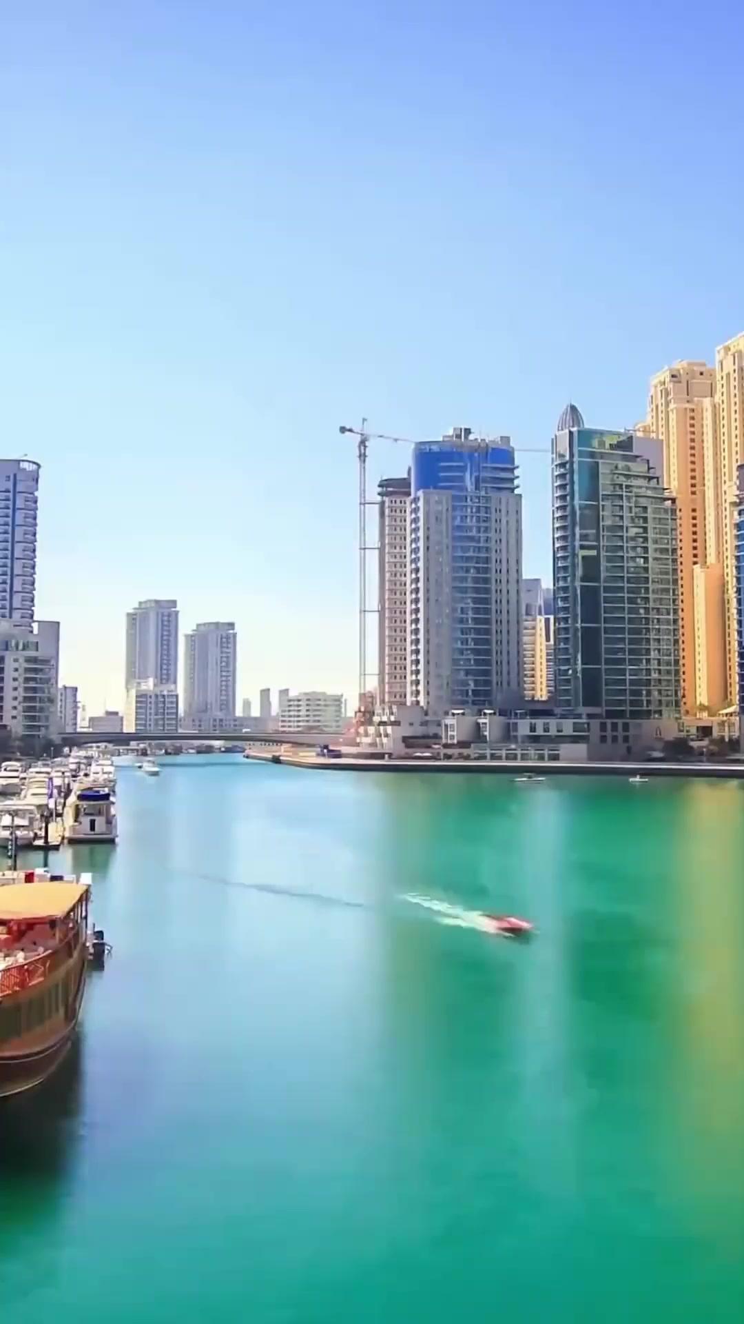 DE LA LIVRAISON À L'AMOUR