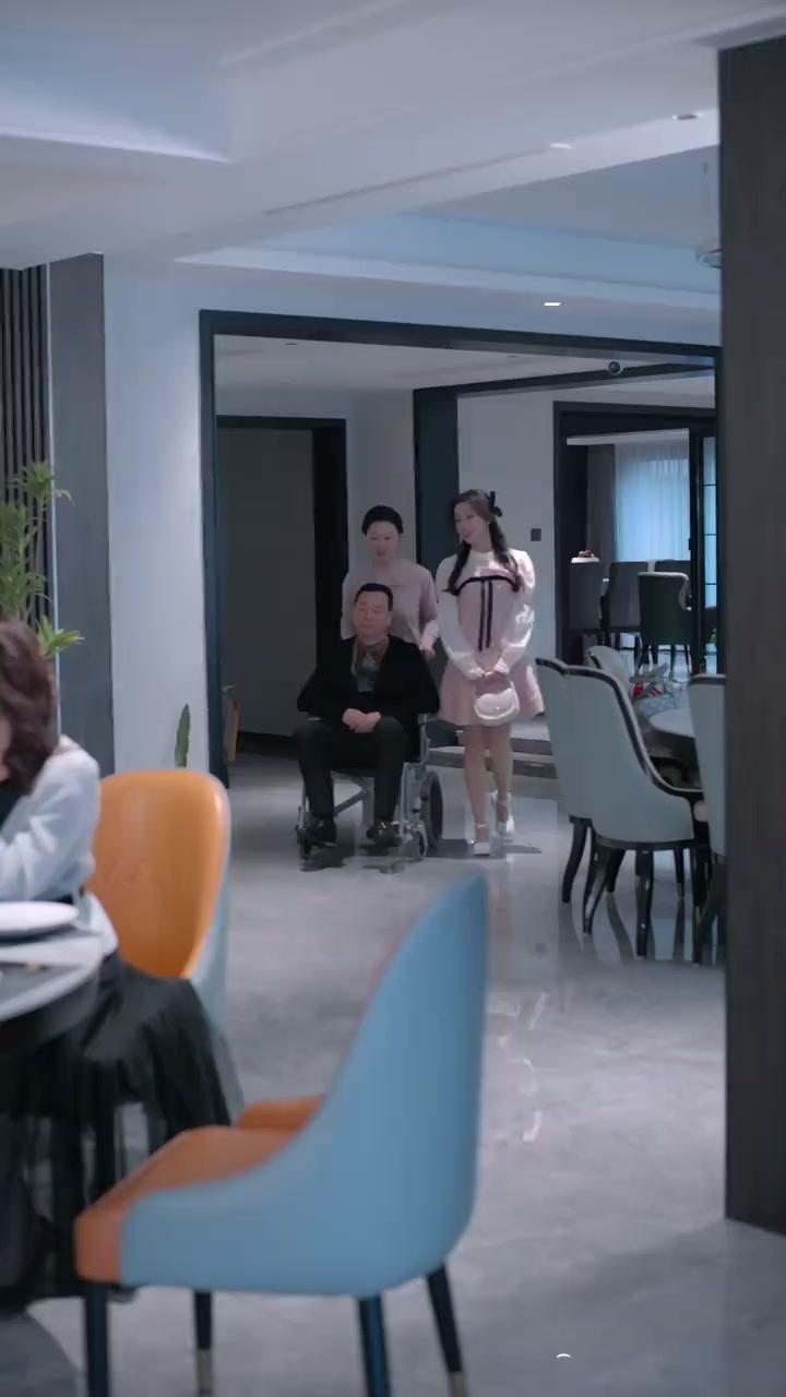  Setelah Putriku Memfitnahku, Aku Tertawa