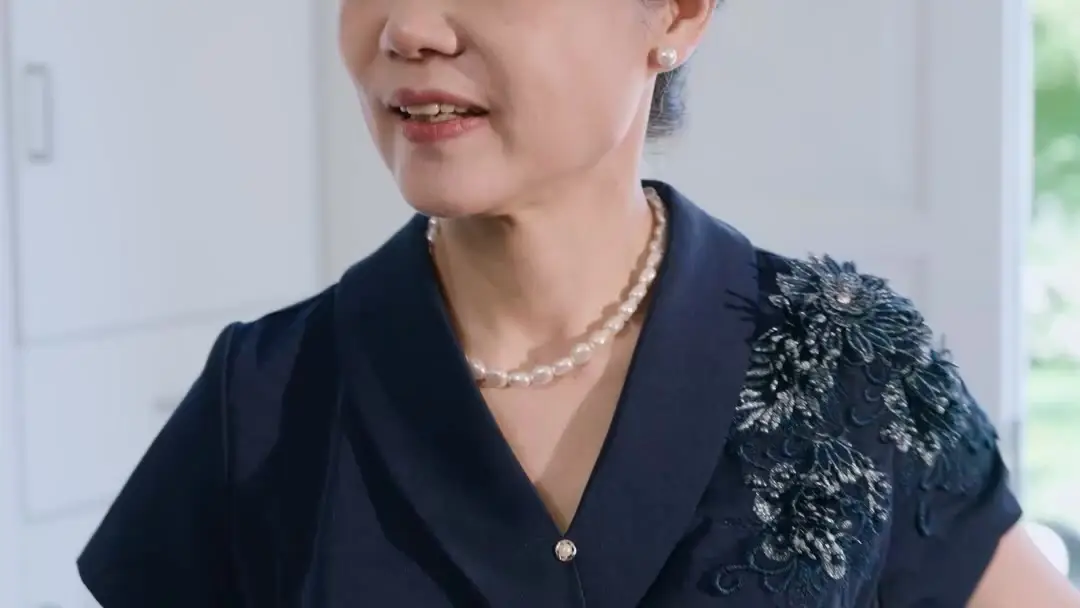 My Groupie Honey is a Movie Star: When Tea Cups Hold More Than Liquid