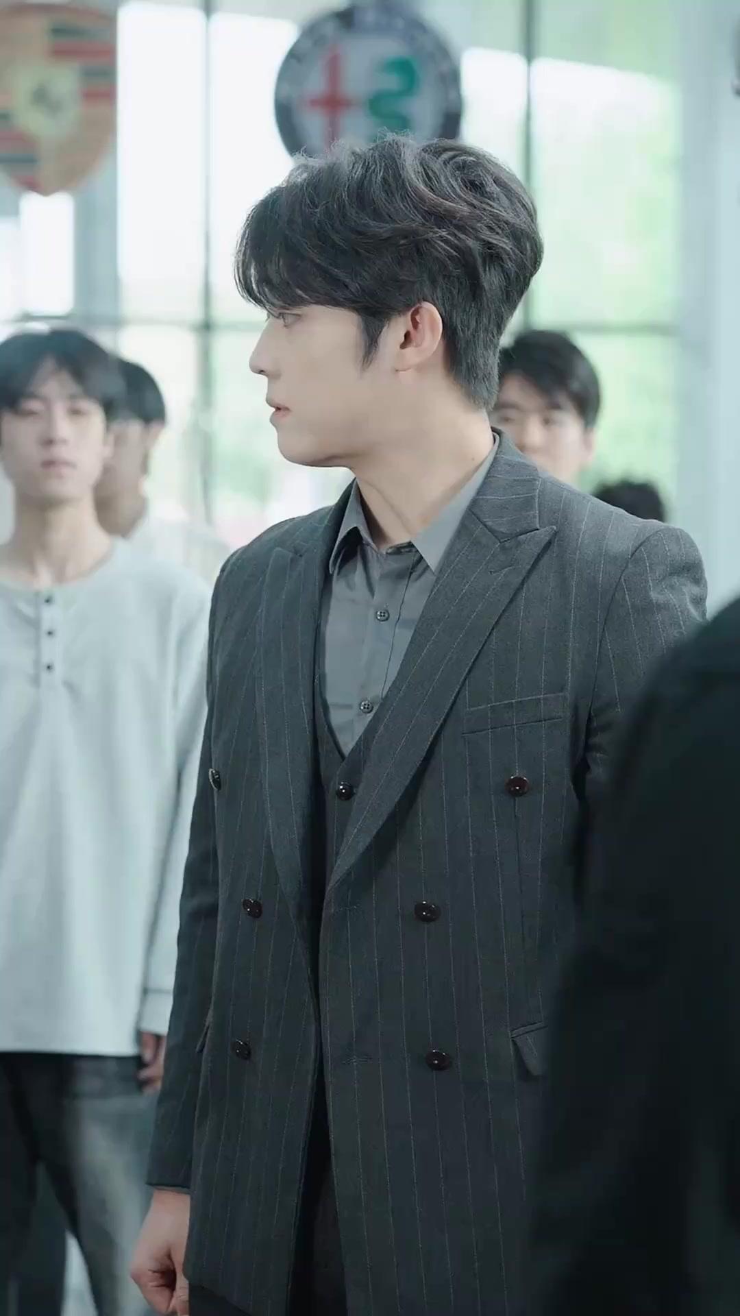 Cinta Retak Tak Sempurna