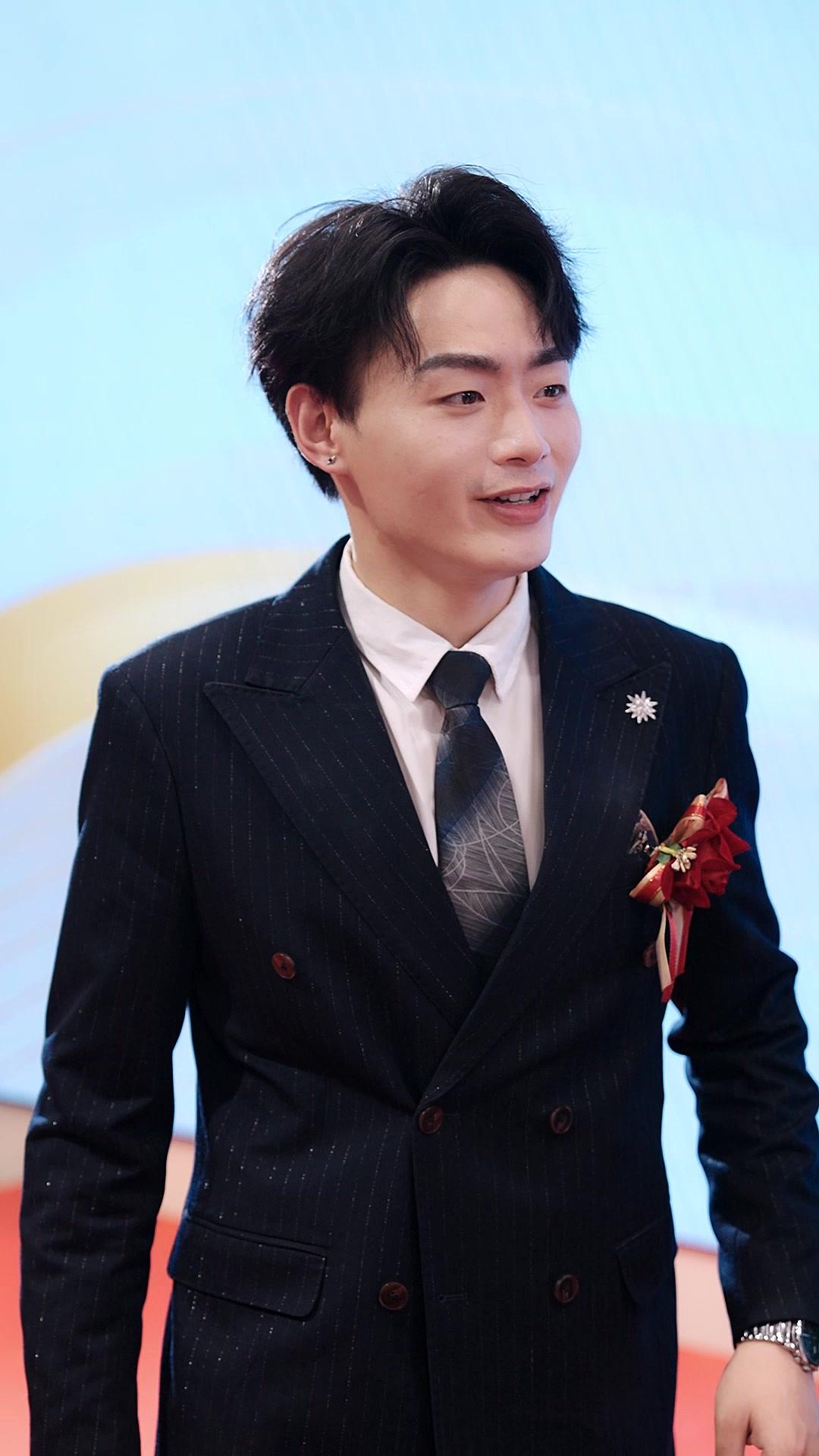 MARIAGE : RÉVEIL DE REINE