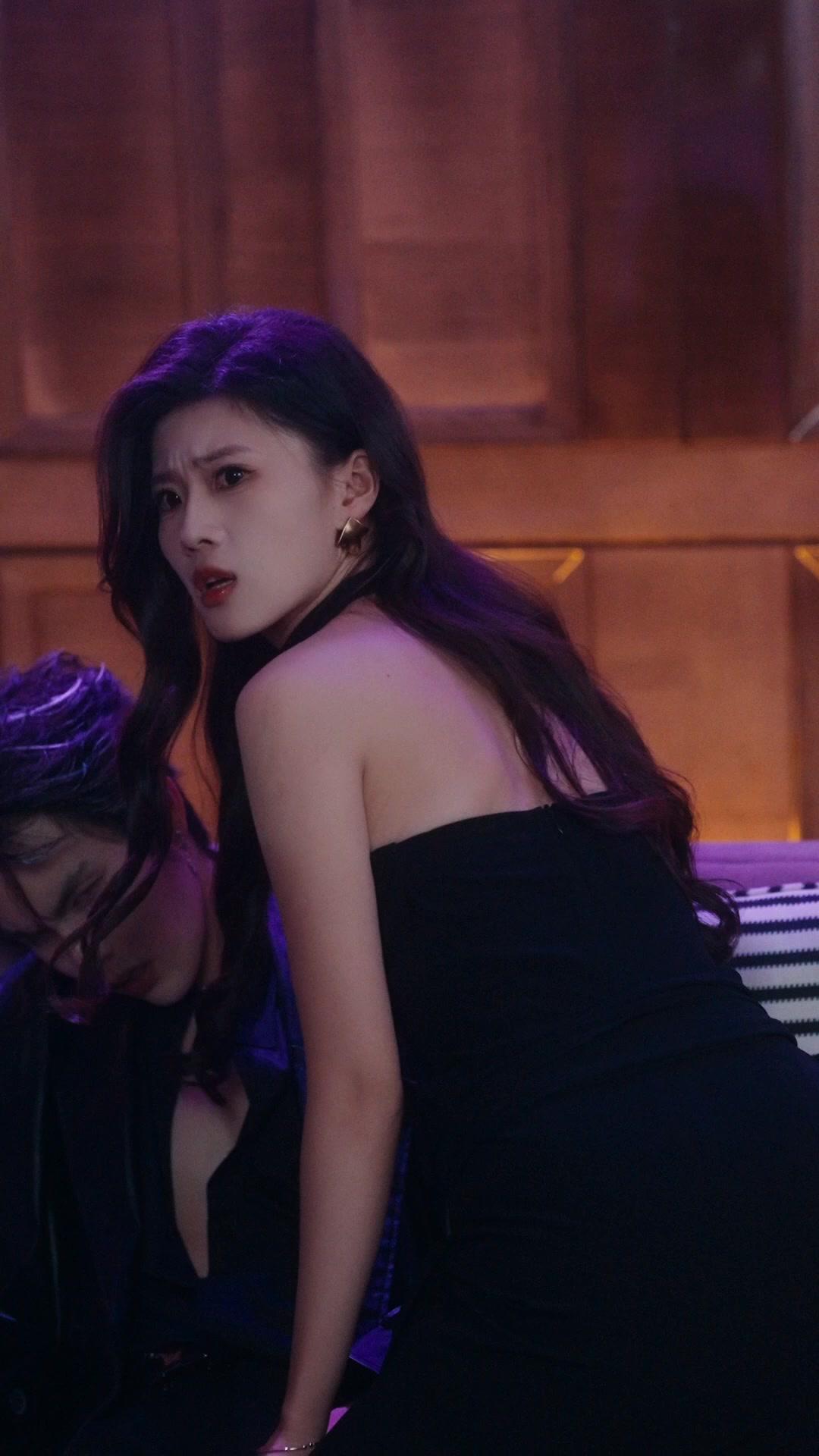 Pacarku Berbulu dan Manis