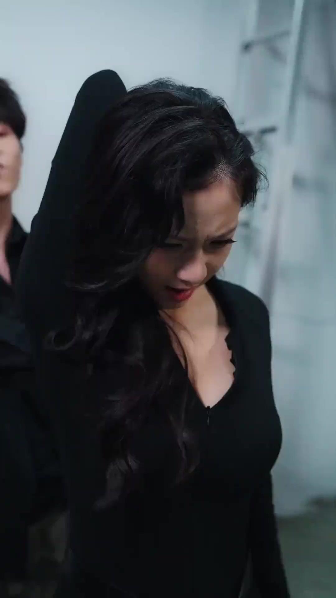 (Doublage) LA BELLE ET LE GARDE