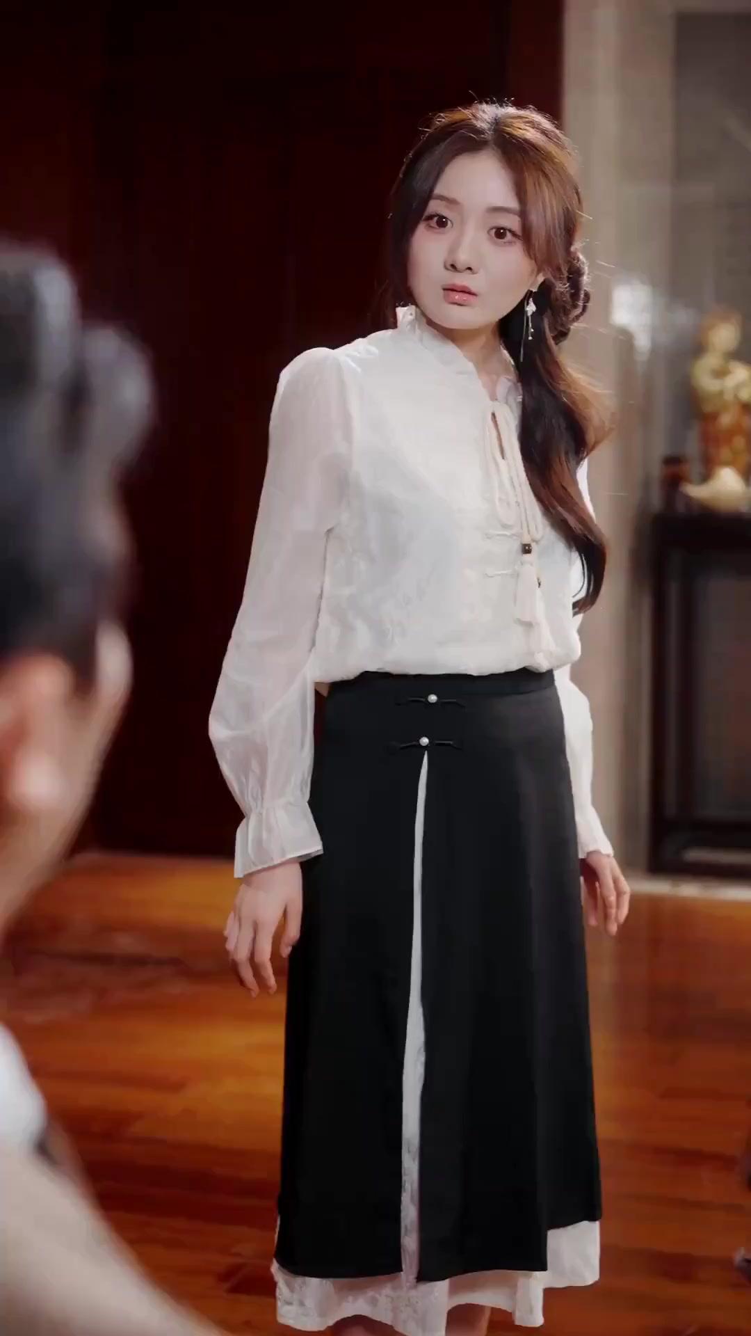 (Doblado)¡Cásate conmigo, demonio!