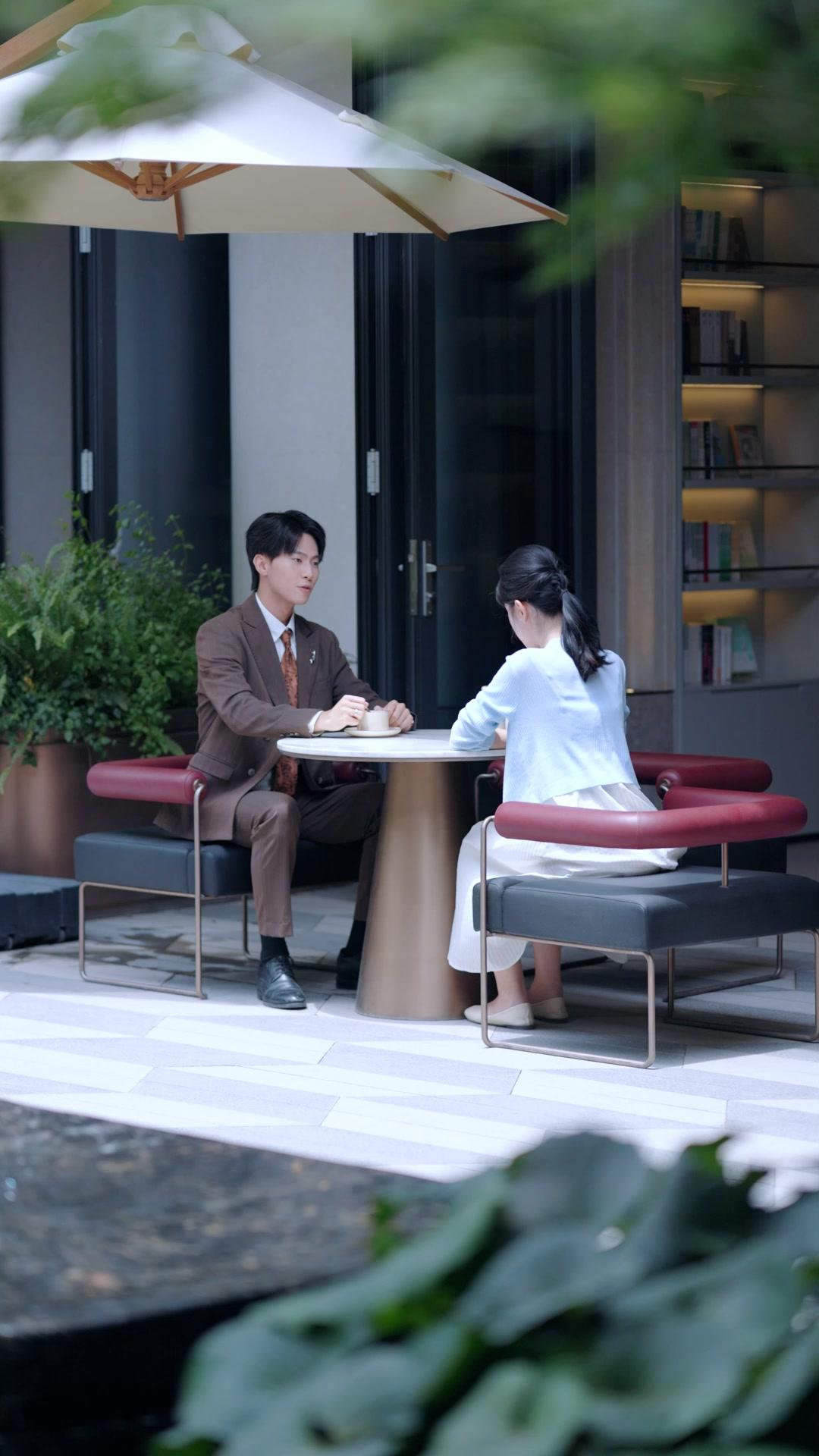 حب تحت الرماد