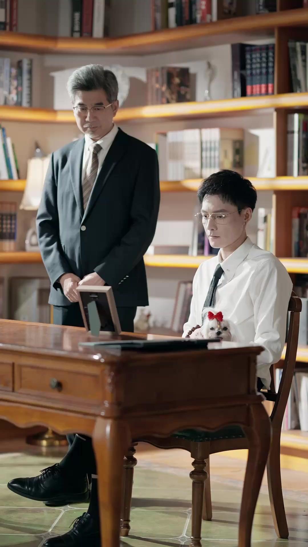 ELLE, N'EST PAS ELLE