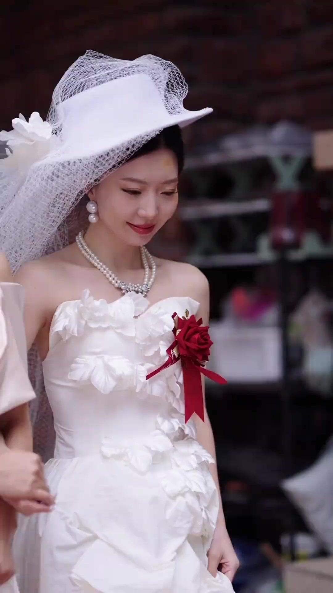 結婚の日 俺は妻の弔鐘を鳴らした