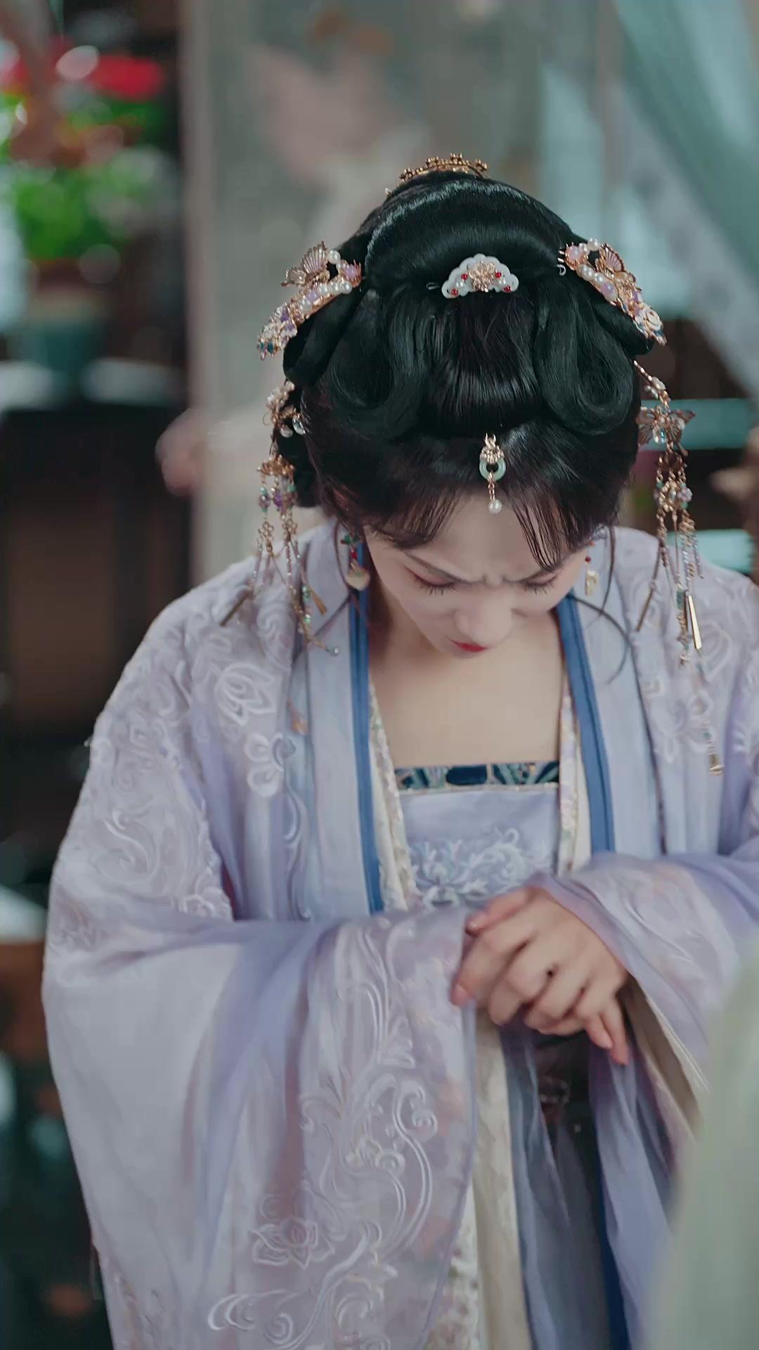 Dia Pergi Tanpa Kata