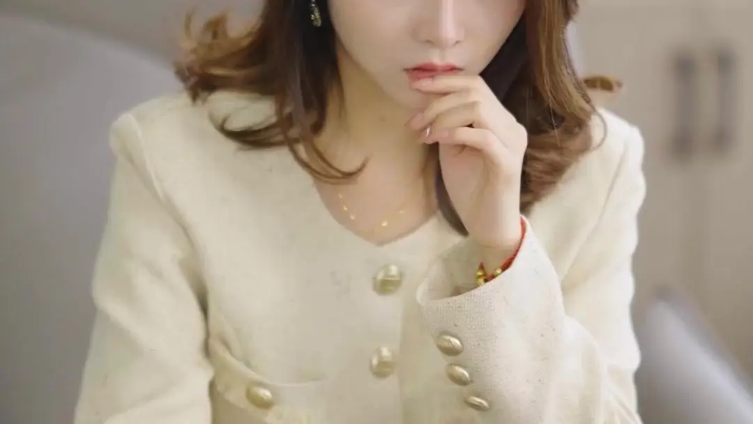 Beloved, Betrayed, Beguiled: The Unspoken Language of Lin Xiao’s Gold Buttons