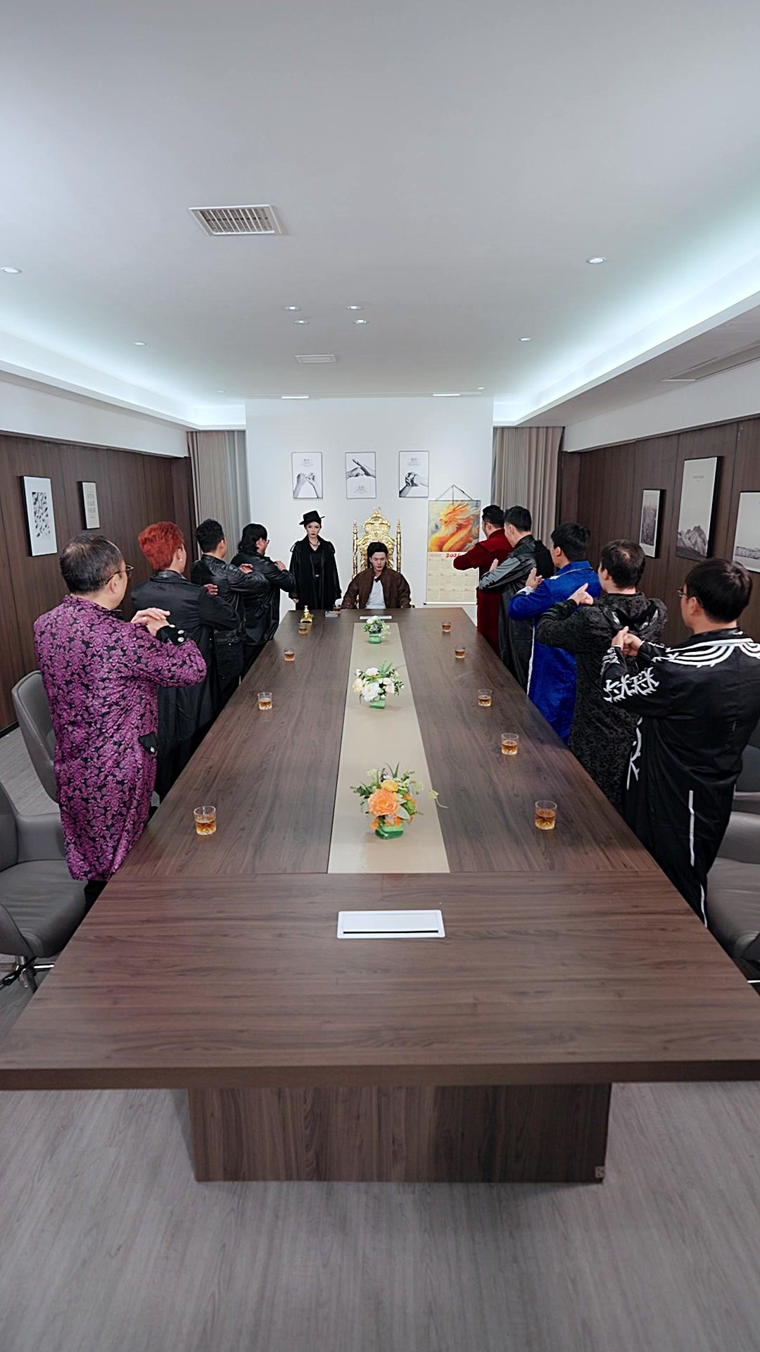 تزوجتُ رجلاً مفلسًا فاكتشفت أنه أسطورة