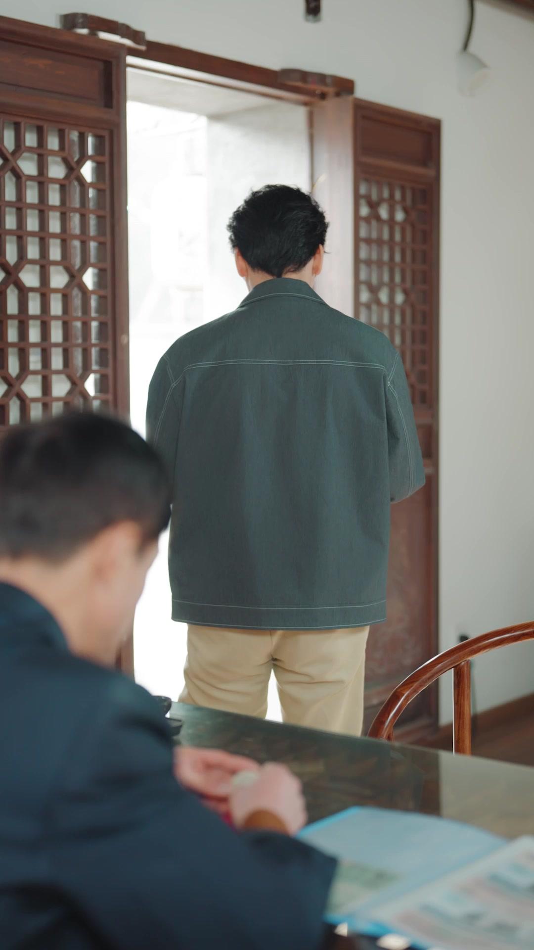 被棄後，水缸帶我賺遍雙時空