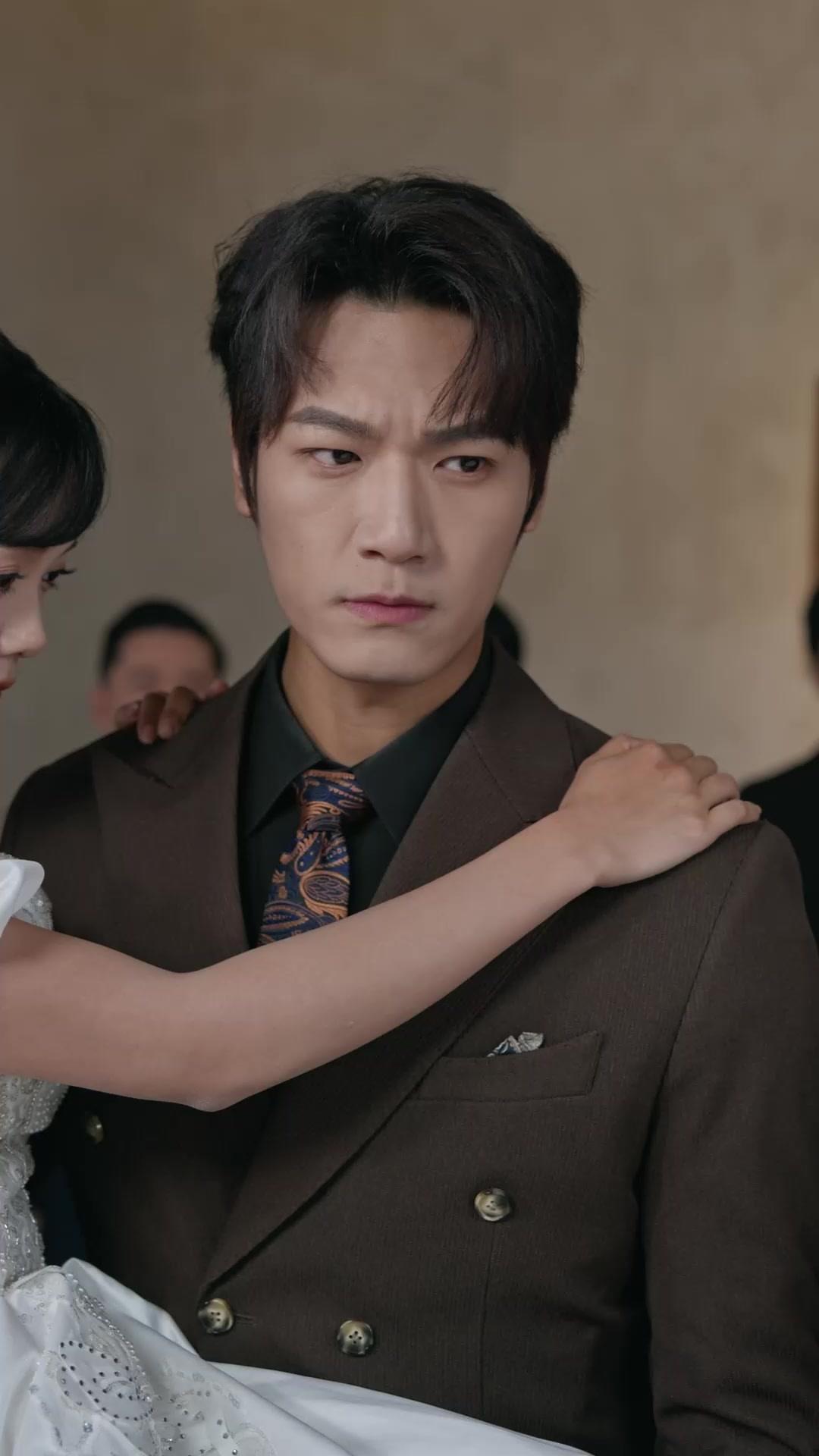 Ghost Marriage? Billionaire Saves Pregnant Wife!