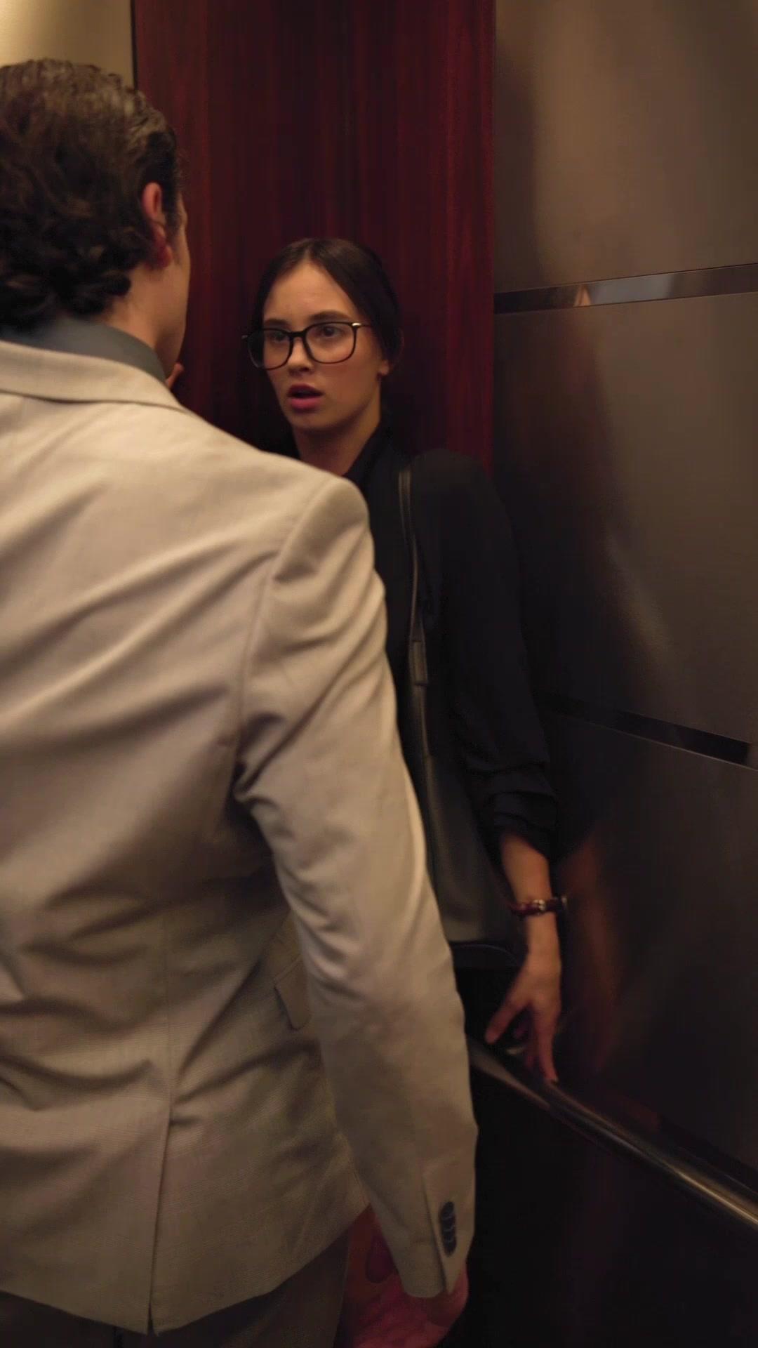 LE SECRET DE LA SECRÉTAIRE