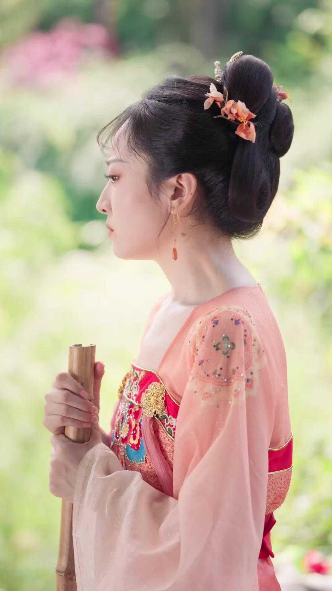 系統逼我當皇后：皇上你別跑