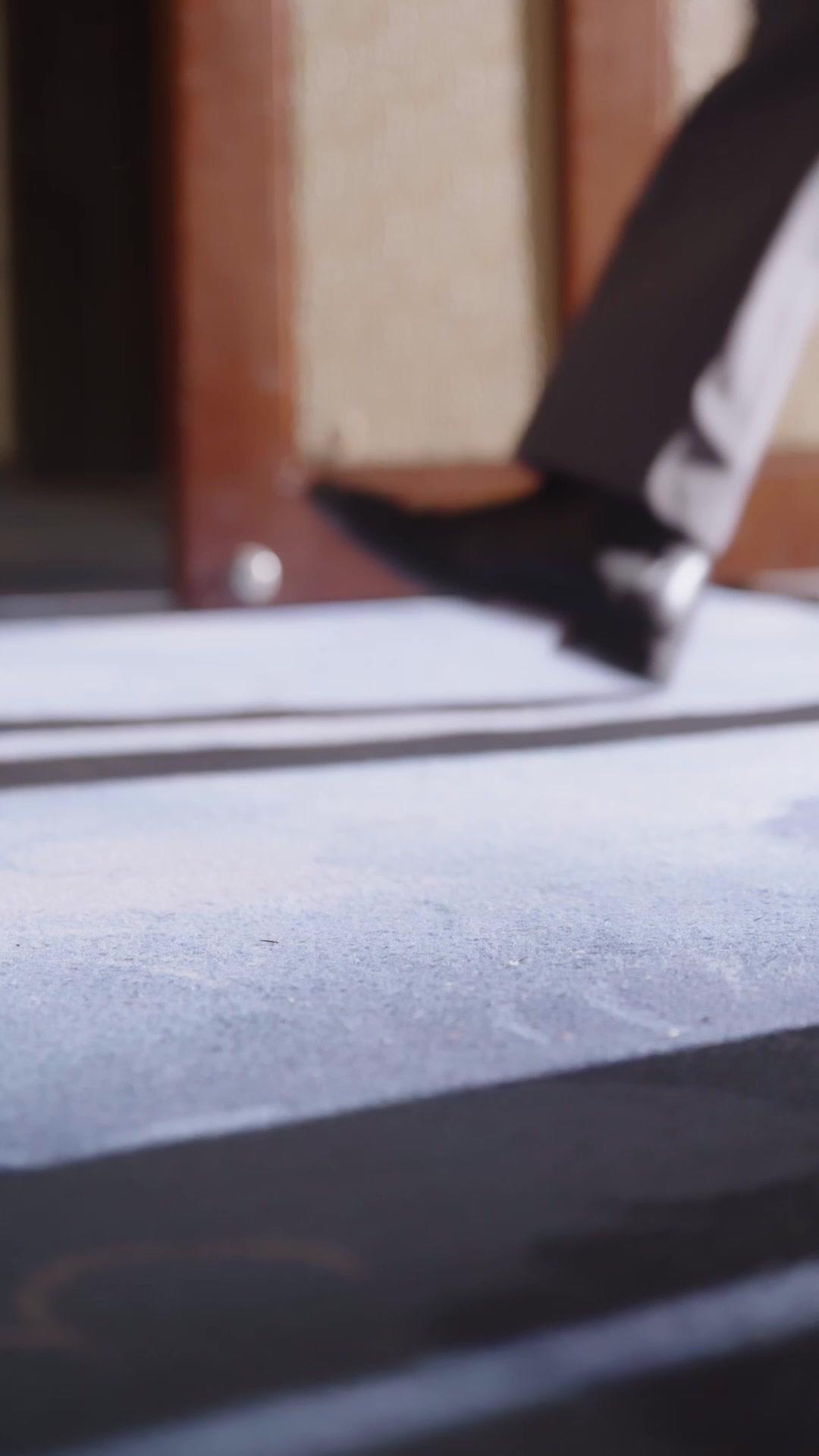 Api Dendam, Cinta yang Terkubur