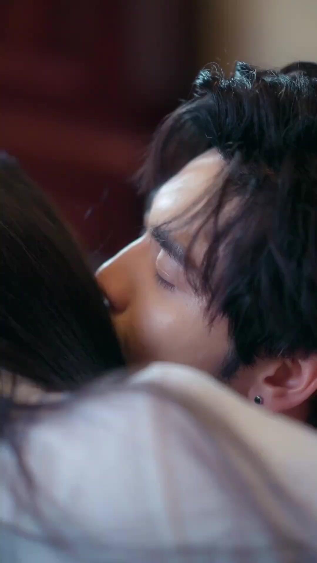 วุ่นรักสลับขั้ว