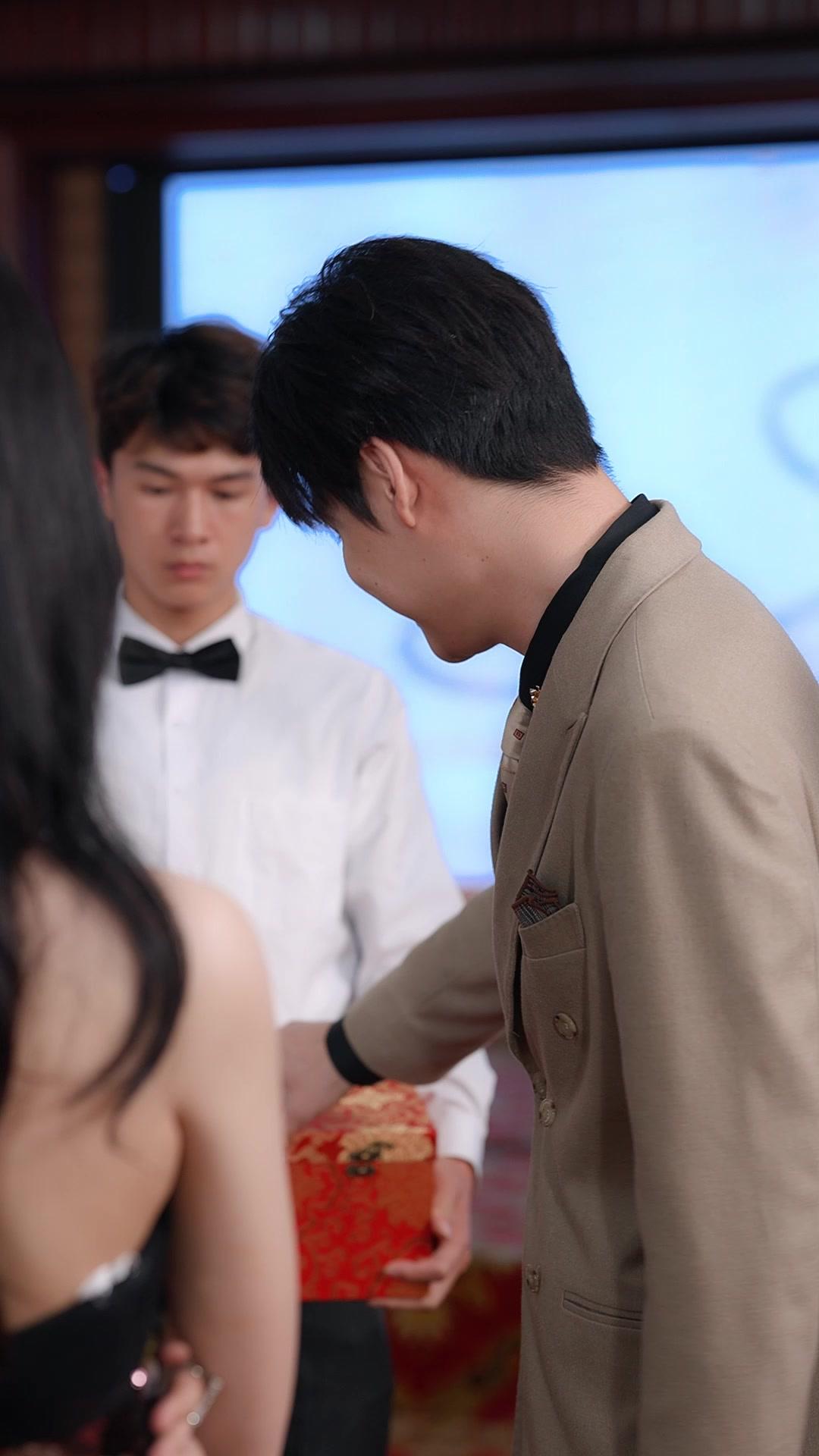 Khianati Aku? Akan Menuai Akibat!