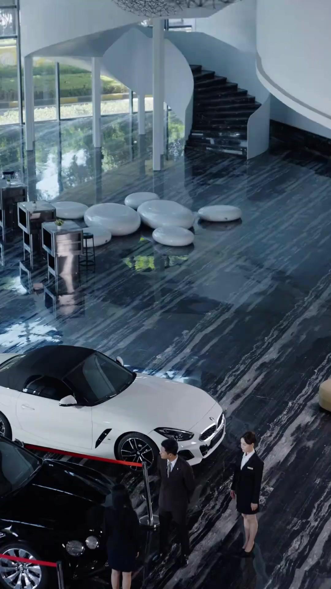 Bapa Diserang, Kaya Mendadak