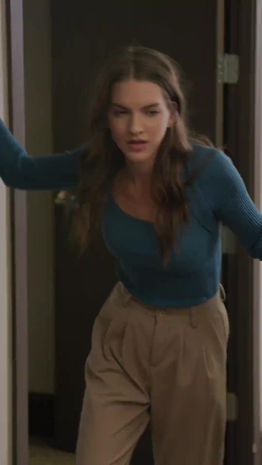 (Dublagem) Jade Foster é Minha