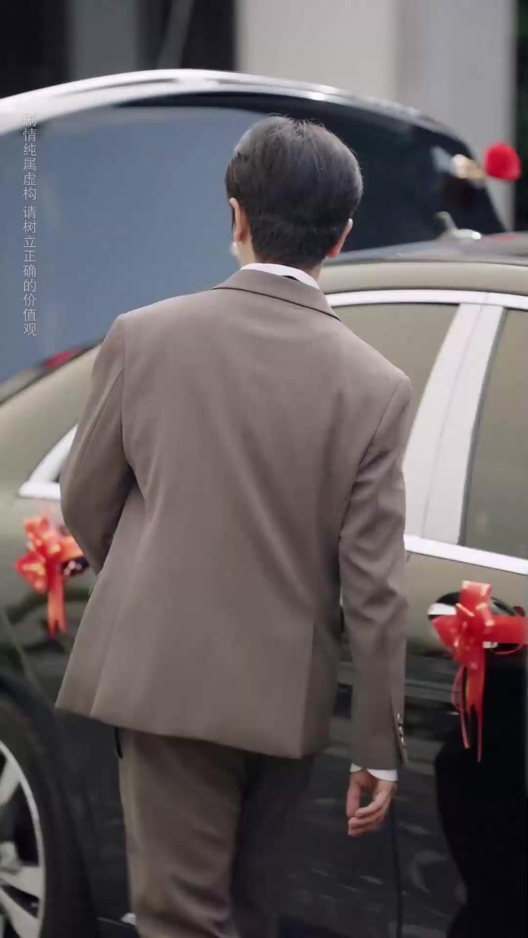 He Loves My Sis? I Swap My Groom.