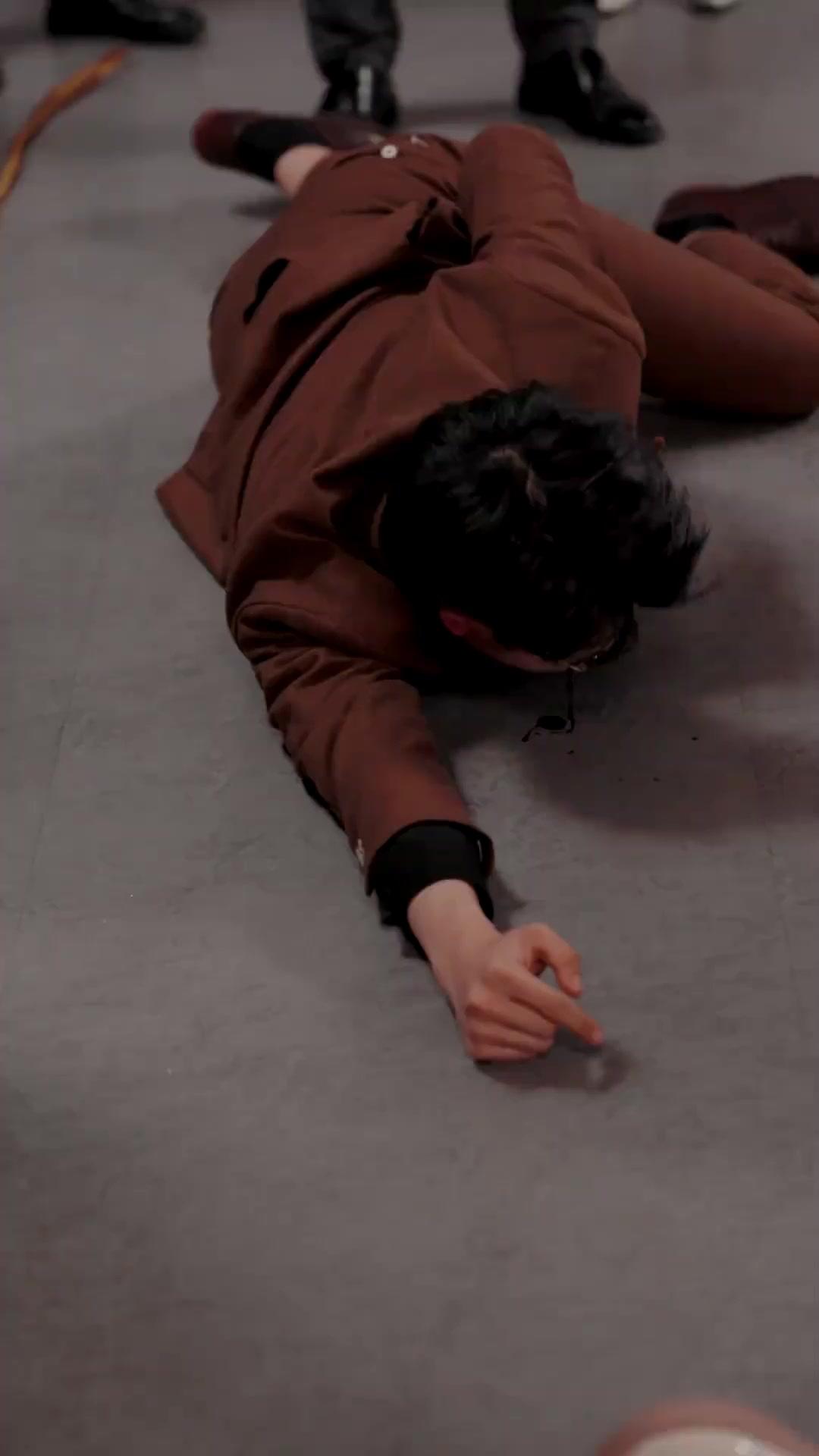 (Dublagem)Derruba a família do descarado com minha sogra