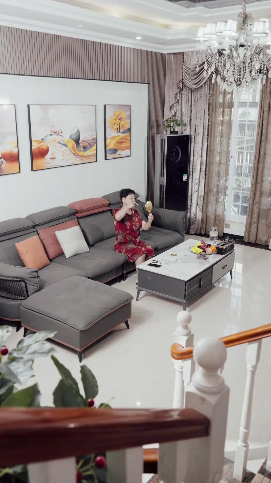 Não Sou Empregada! Sou a Herdeira!