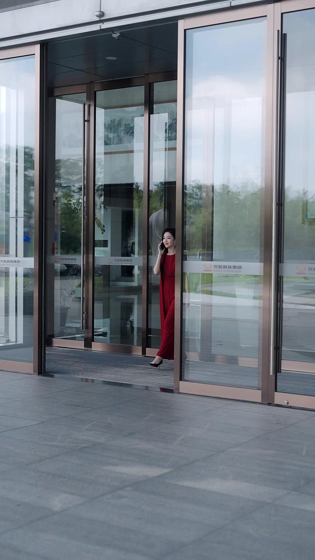 Bunga Berduri di Ruang Sidang