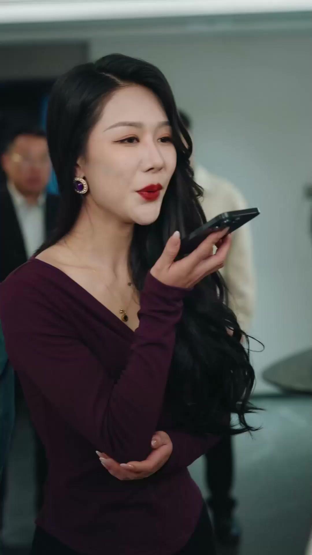 Pelakor Naik, Istri Sah Tersingkir?