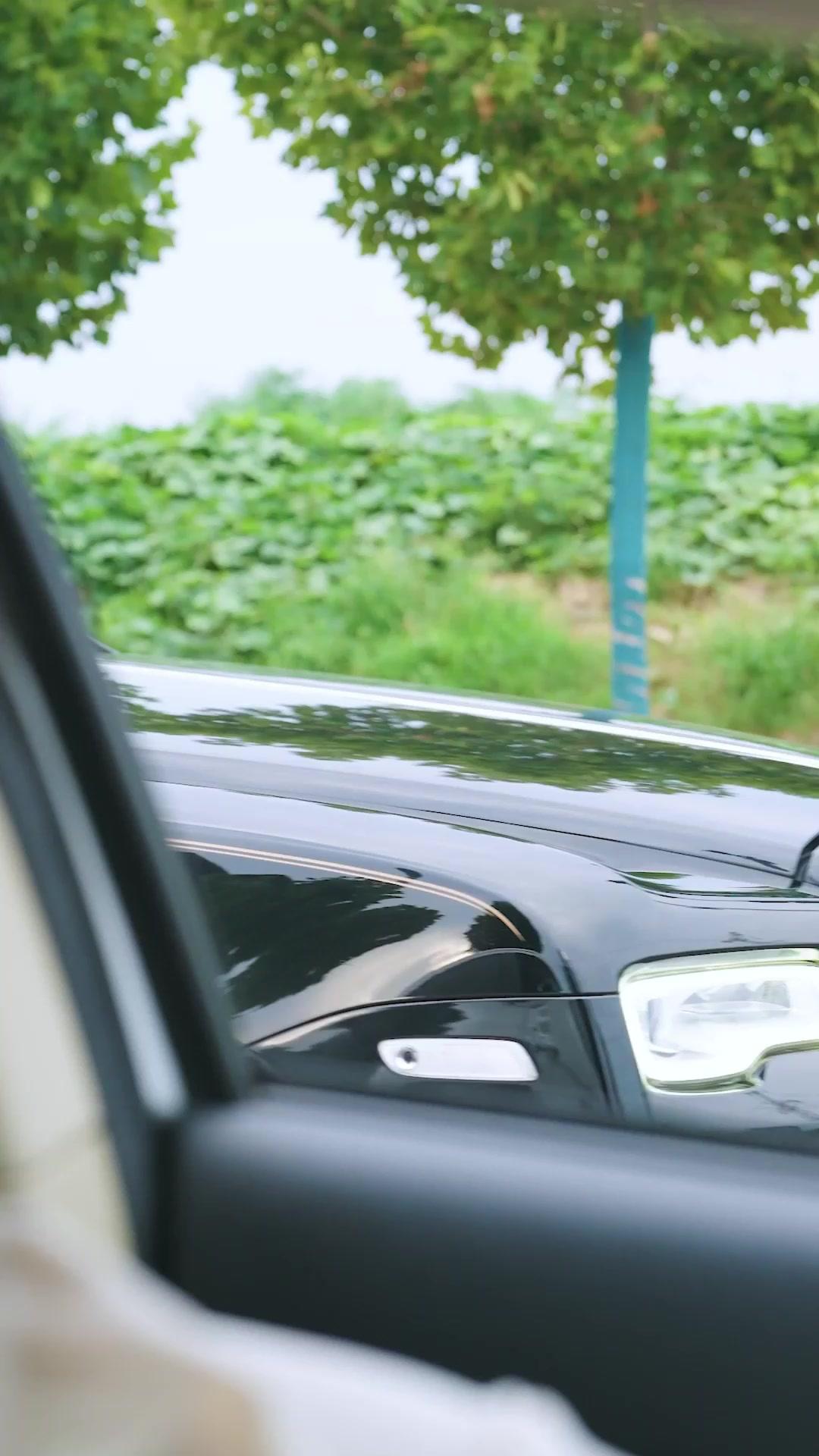 車神老爸，今日洗車中