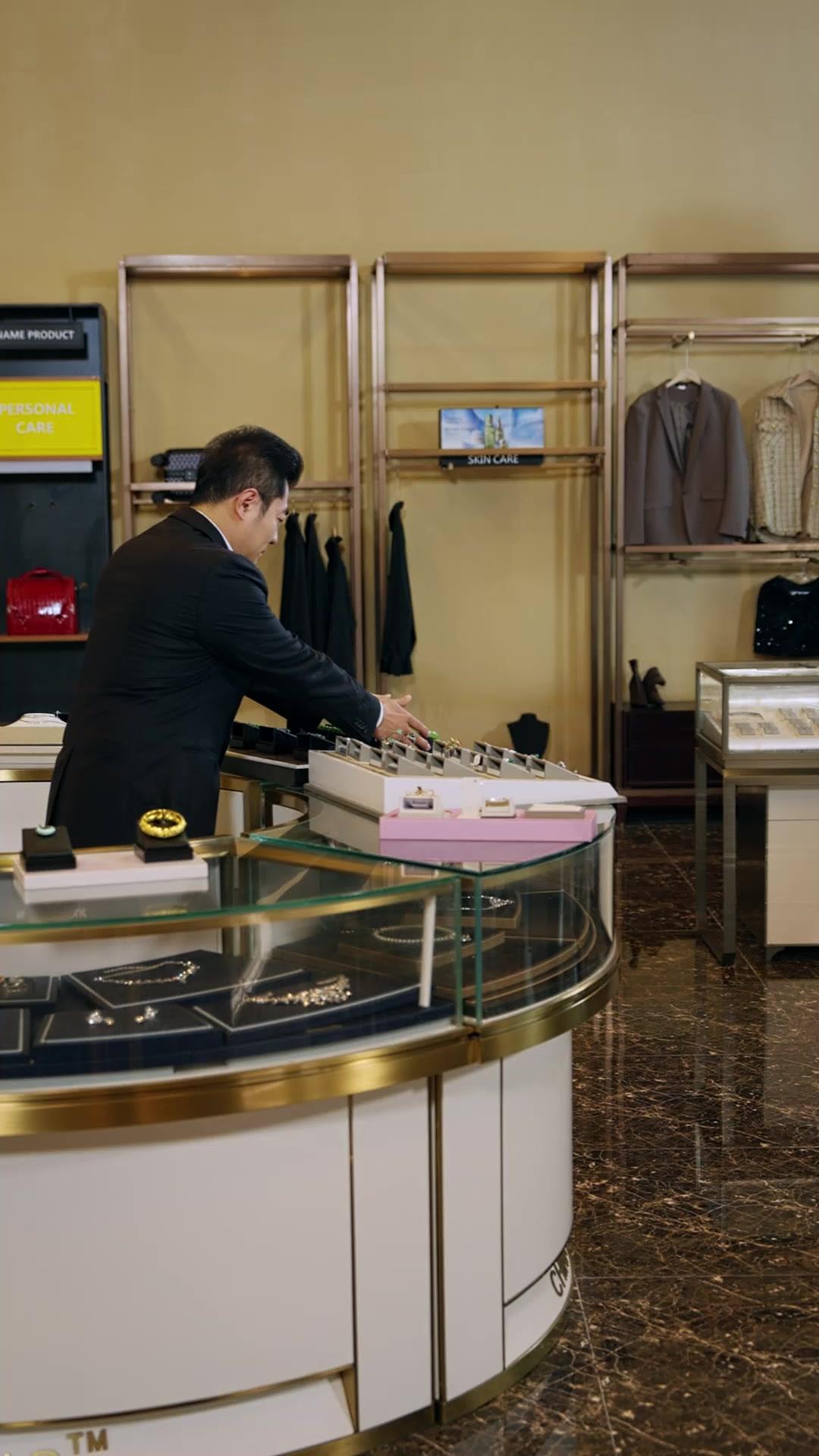 Drama Besan Kerana Seekor Ayam 